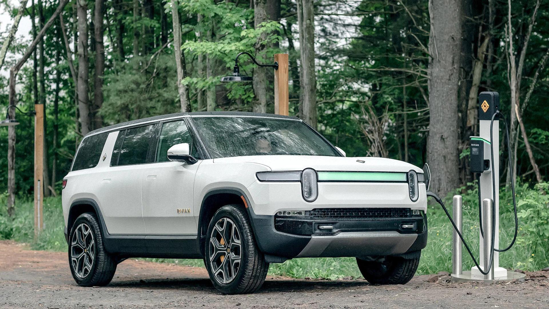 Rivian R1T R1S R1S Media Pics (Motor Trend) mt30