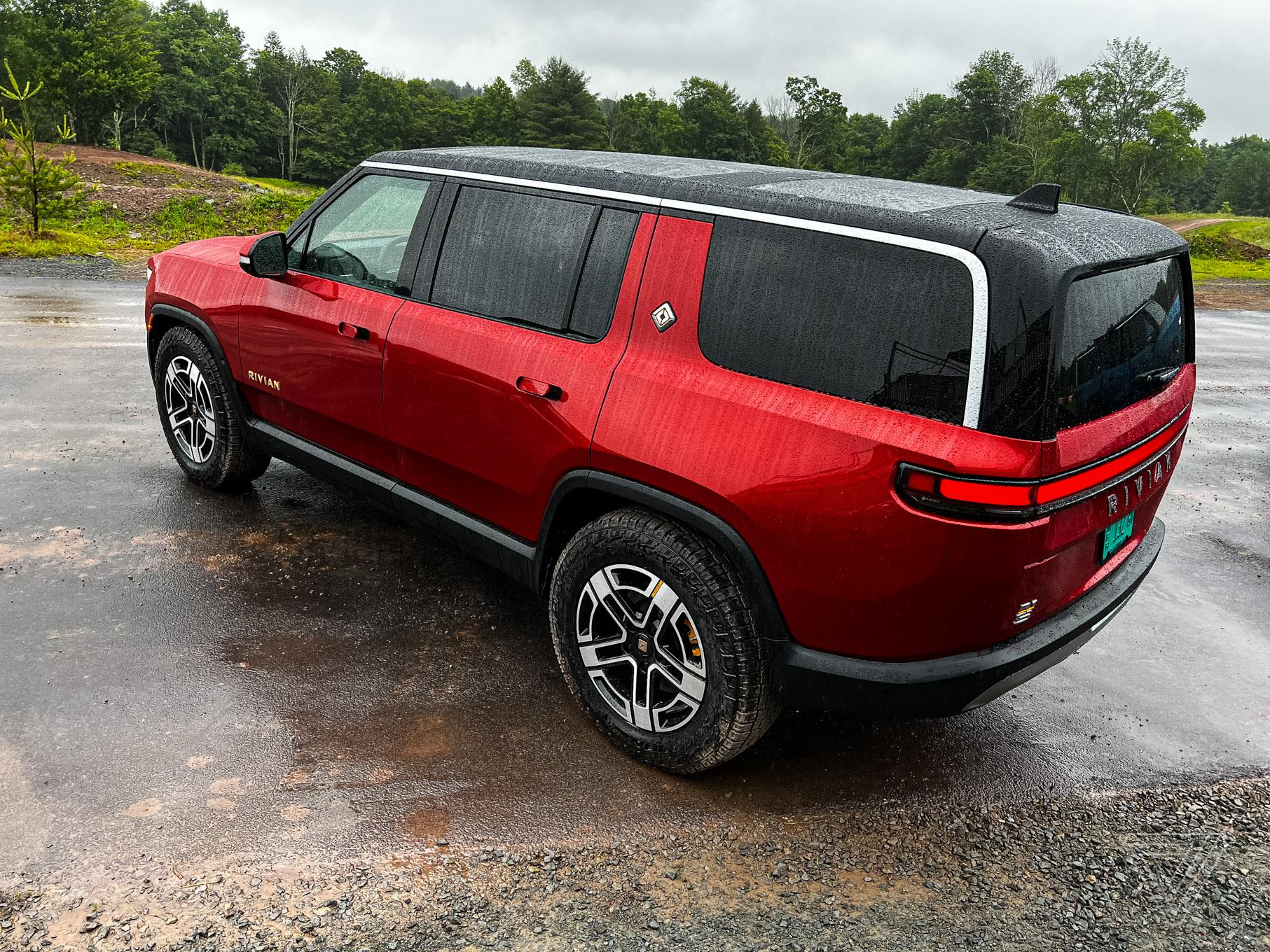 Rivian R1T R1S RED CANYON Rivian Photos redr1snpatel