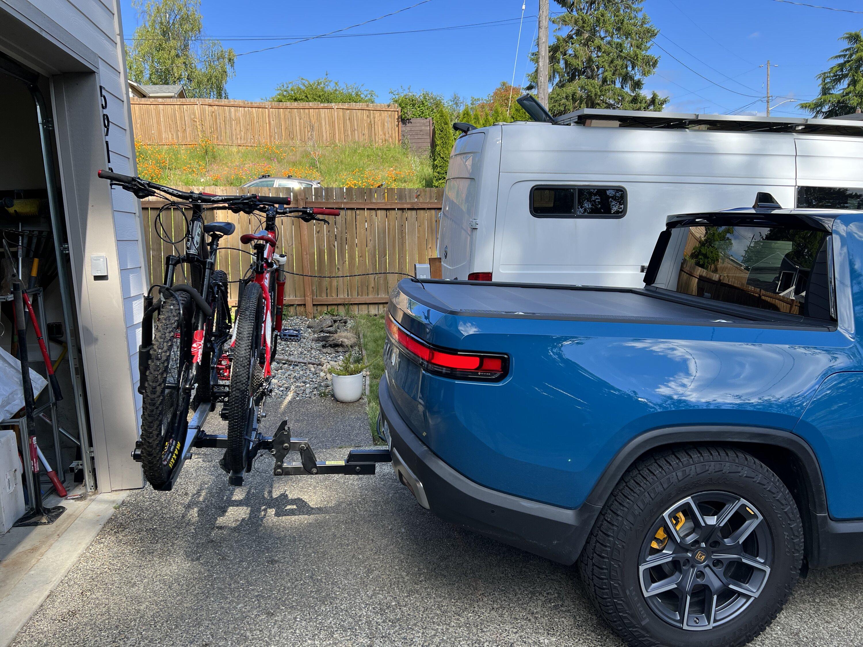 Rivian R1T R1S Kuat NV2 bike rack on R1T 986ACB6B-9842-42BD-9DB2-AA14AB001C6D