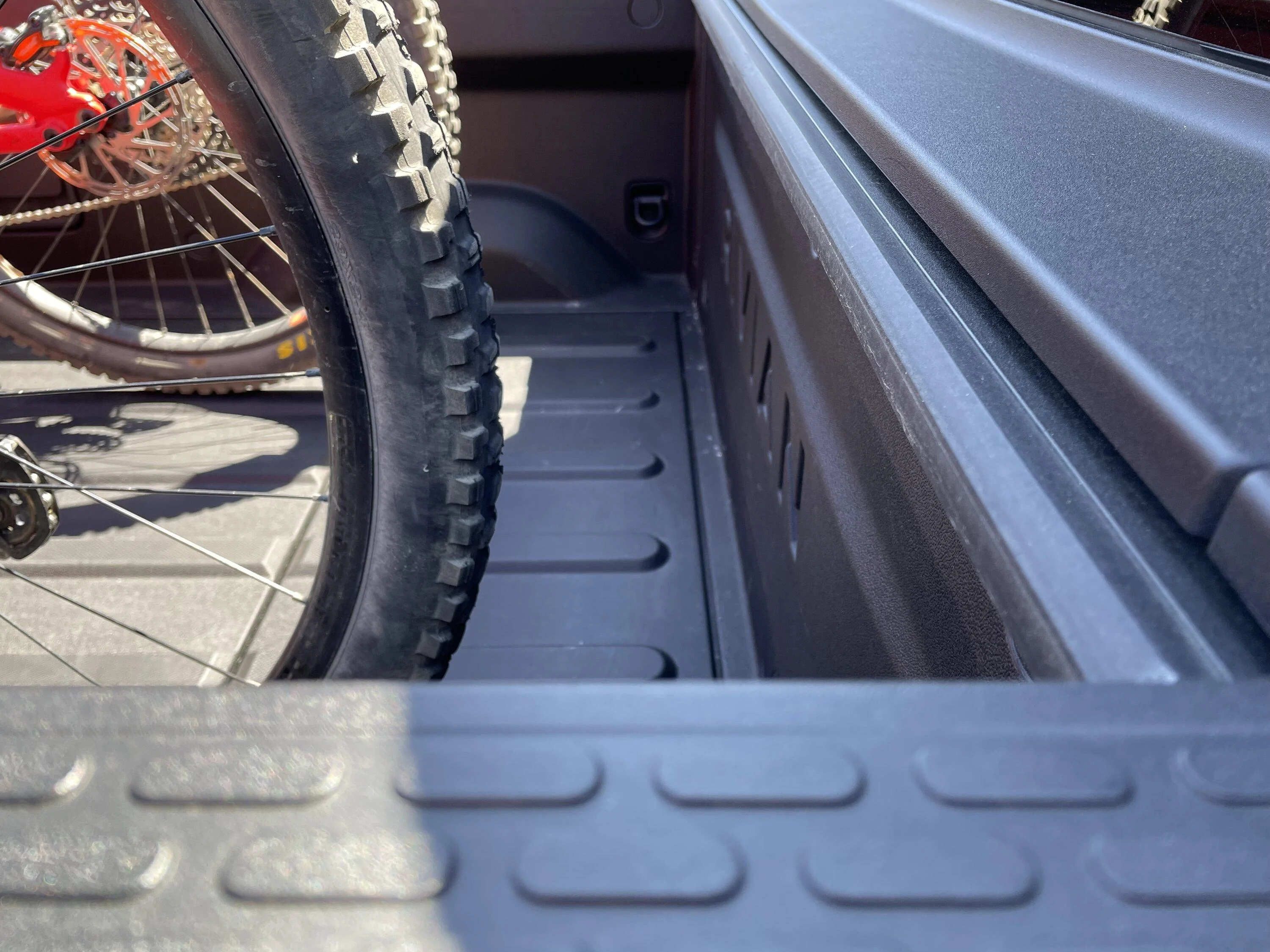 Rivian R1T R1S MTB Tailgate Pad IMG-1889