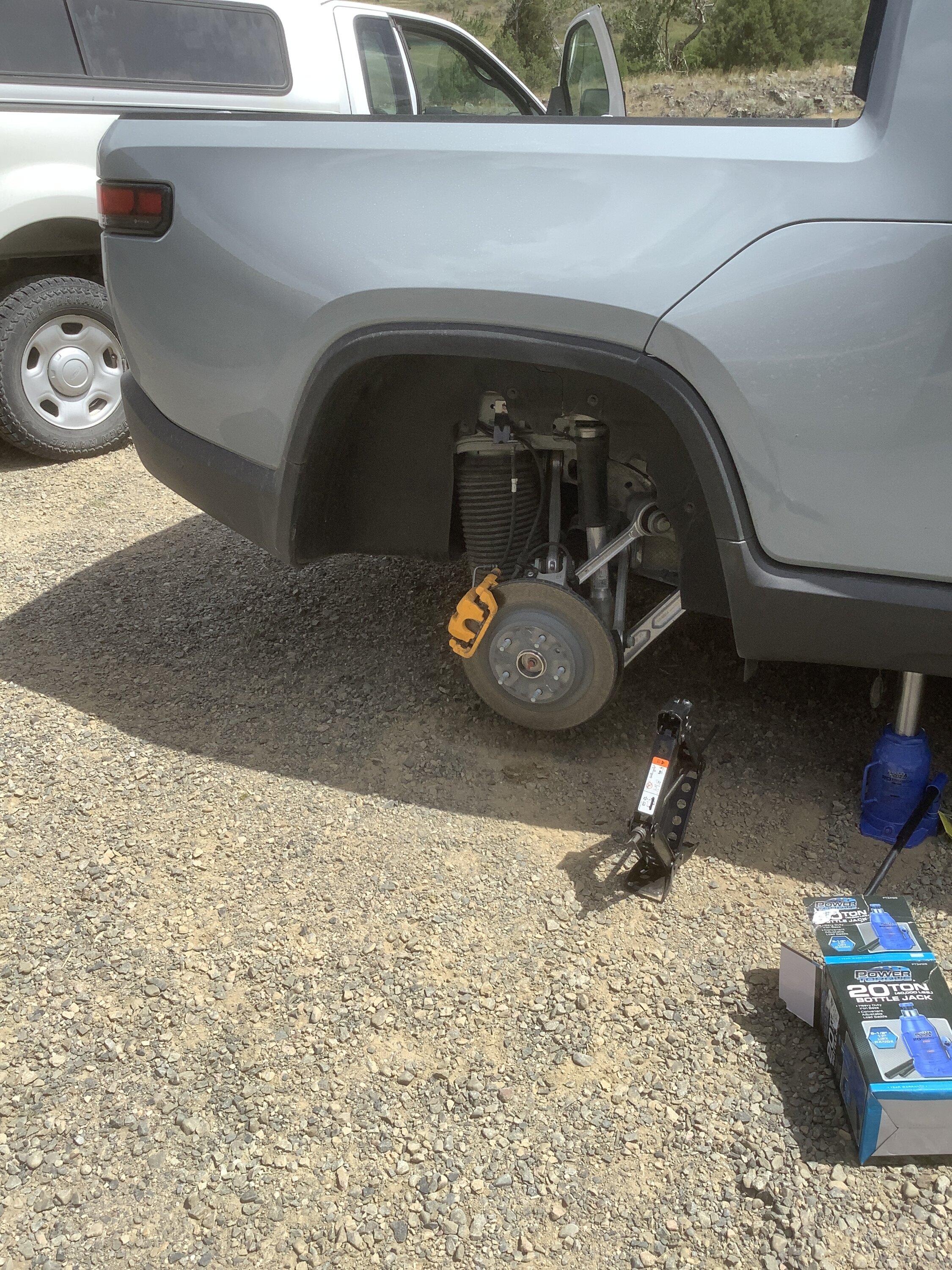 Rivian R1T R1S Flat Tire from sharp Rock. Alternative Tire? 97EF17E1-59D9-4504-A6FA-55BA9C0F79E2