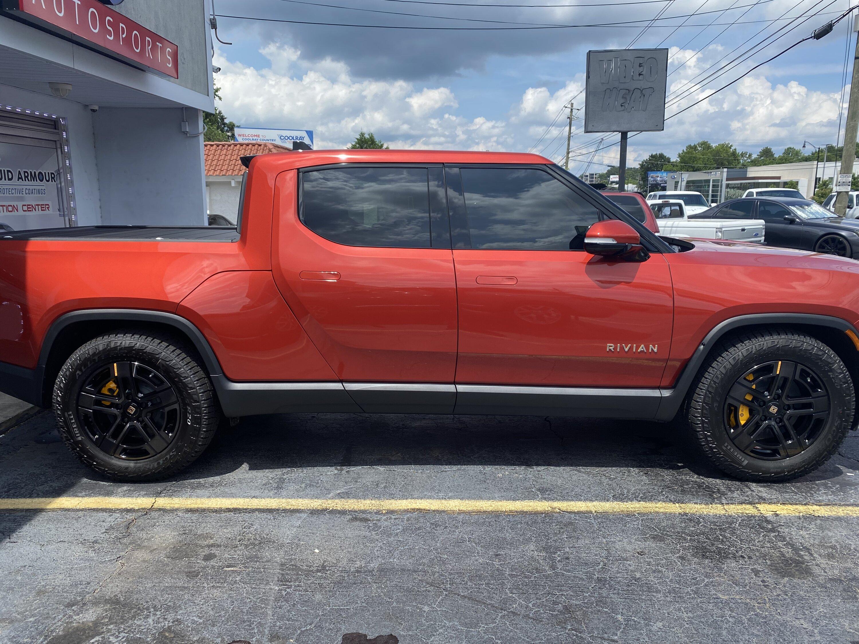 Rivian R1T R1S RED CANYON Rivian Photos CD00AC77-C0DC-4F28-BF4F-869230A579B3
