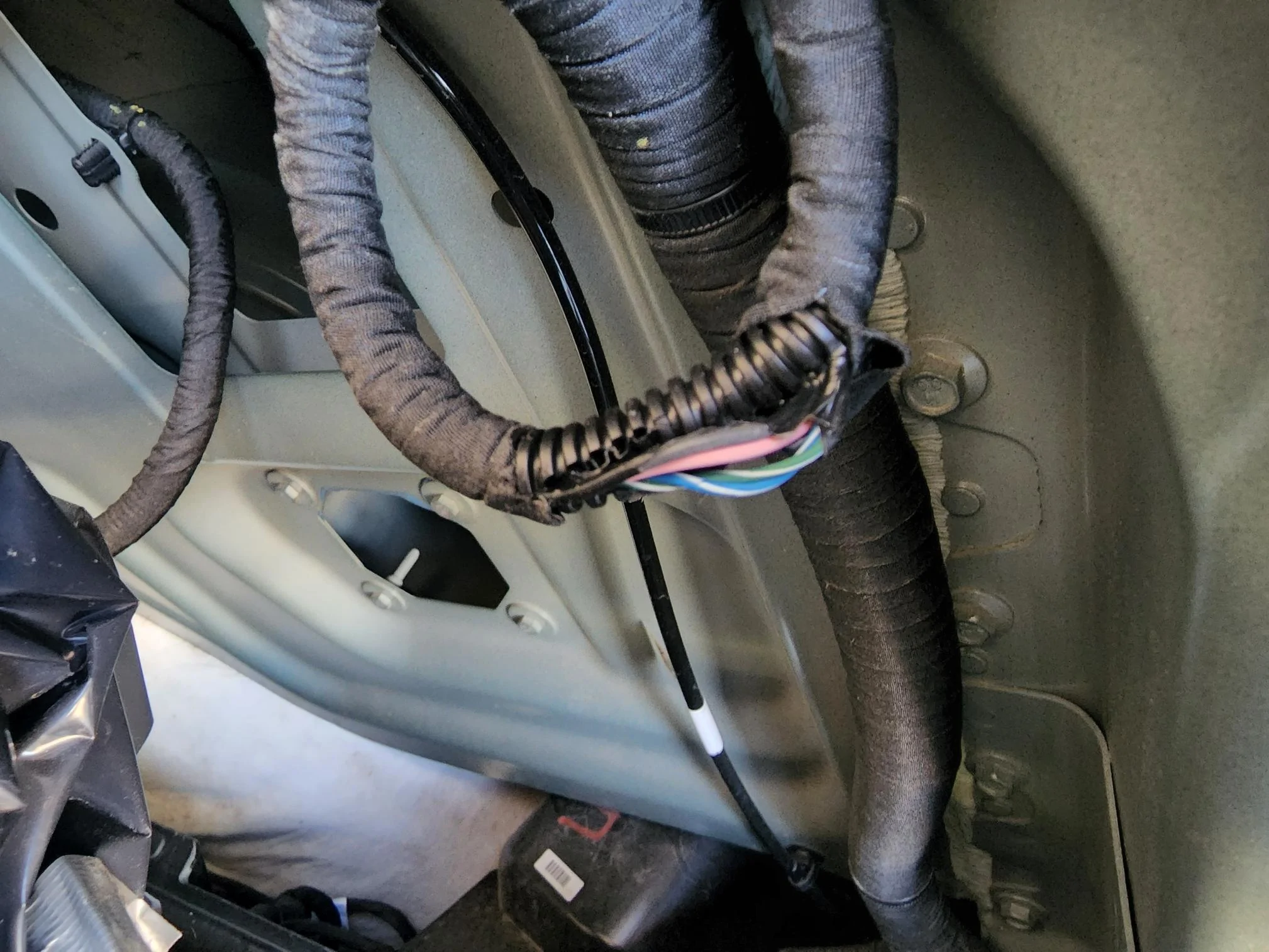 Rivian R1T R1S Wiring diagram? 20220711_155034