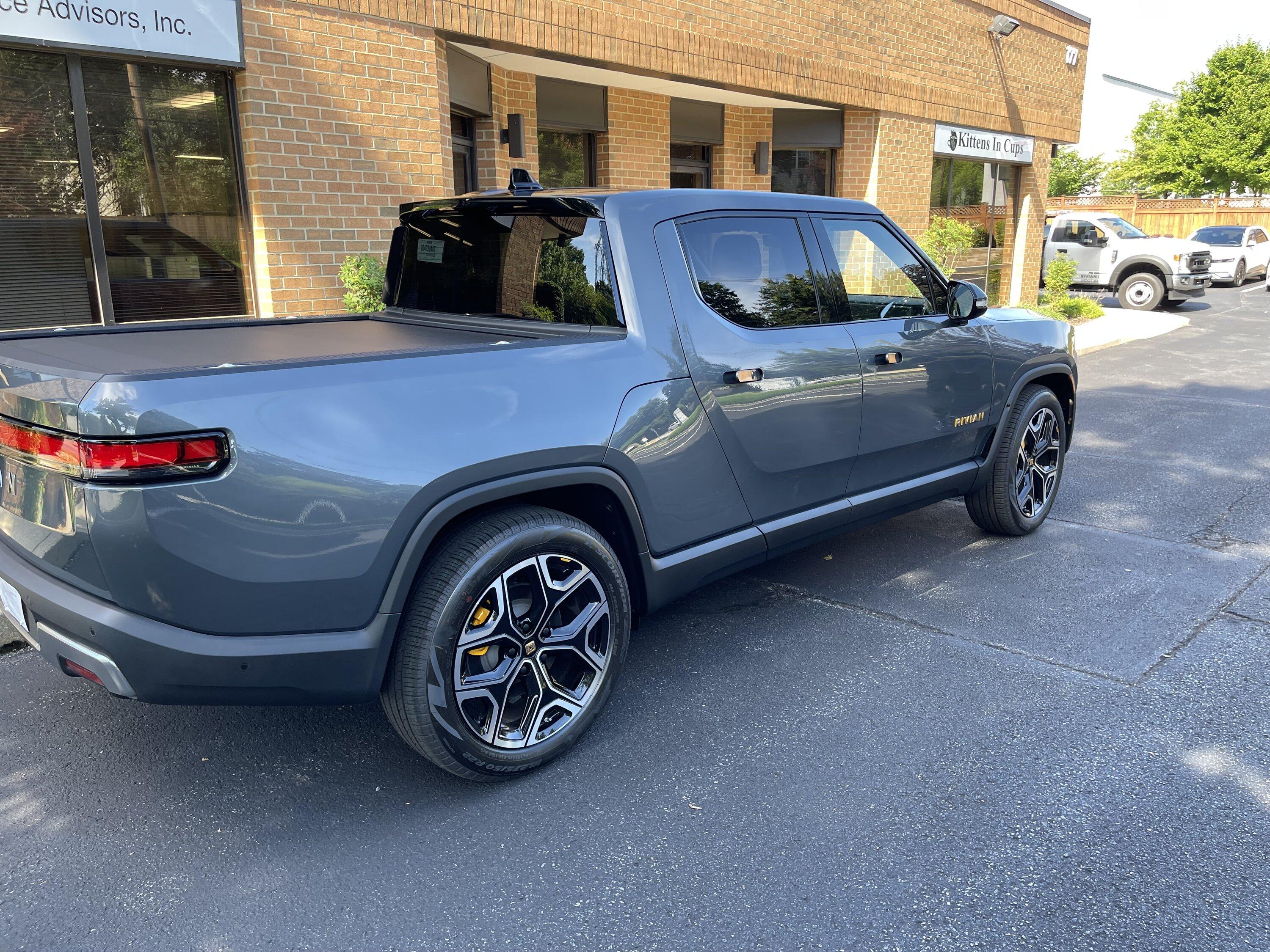 Rivian R1T R1S Delivery Day! IMG_5350