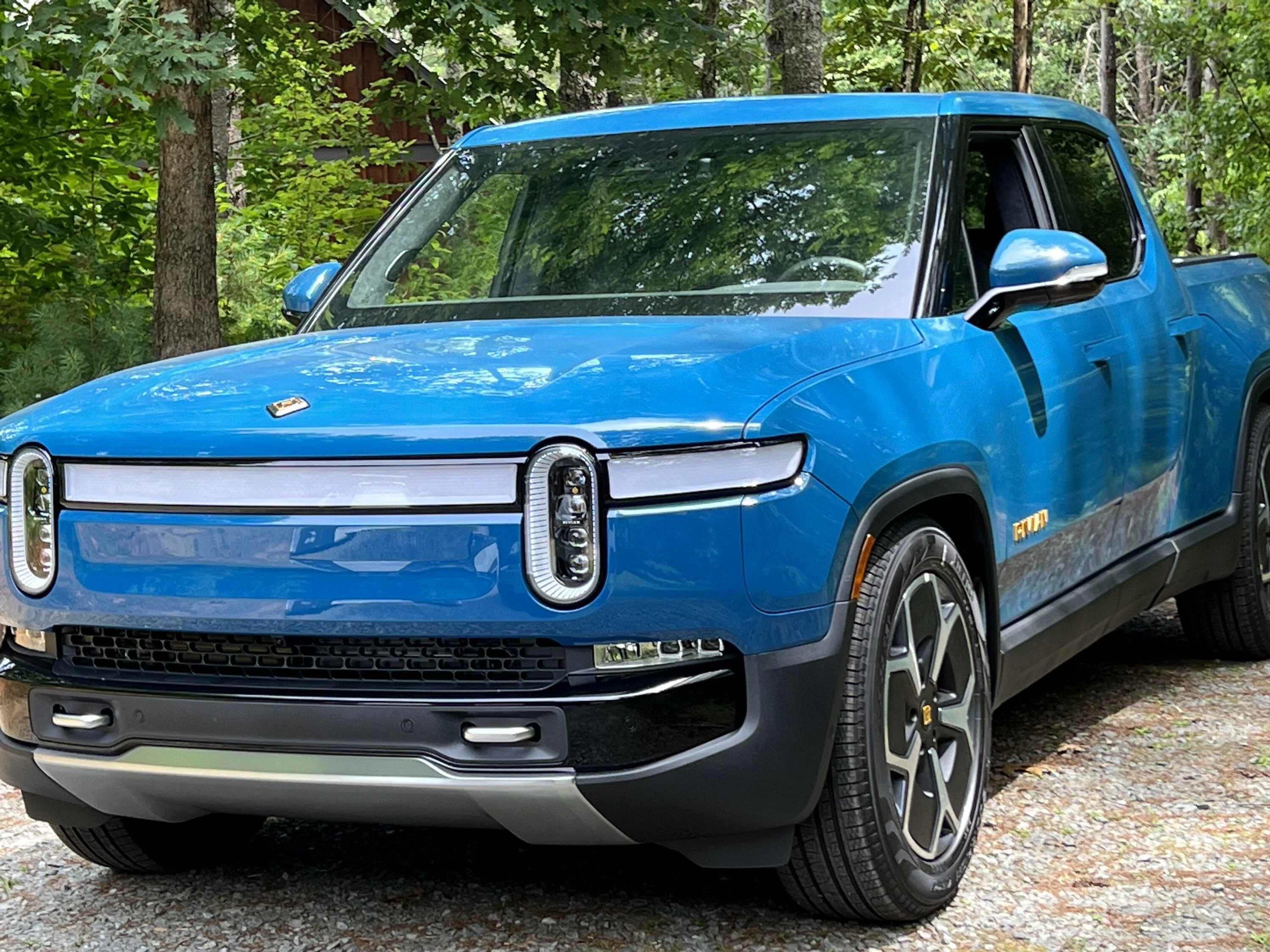 Rivian R1T R1S Delivery Day! 783C0FEF-3FE7-4795-B004-D32703C69B3D