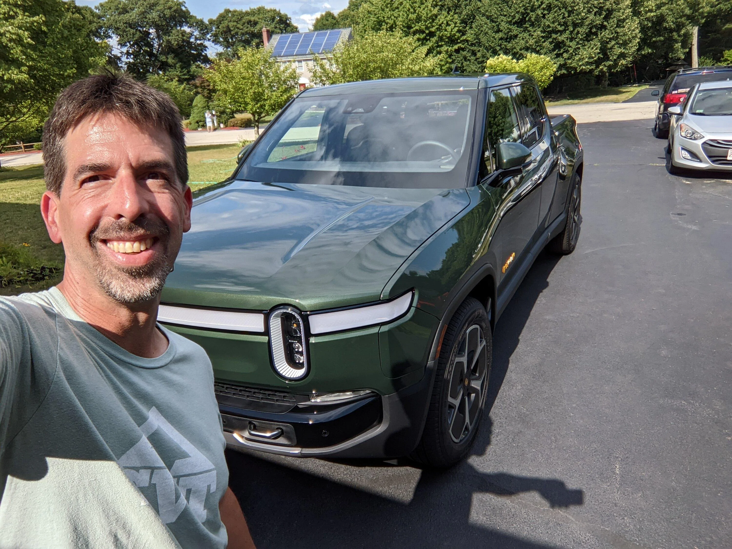 Rivian R1T R1S Will I be the only Rivian in New England? PXL_20220714_200936820.MP