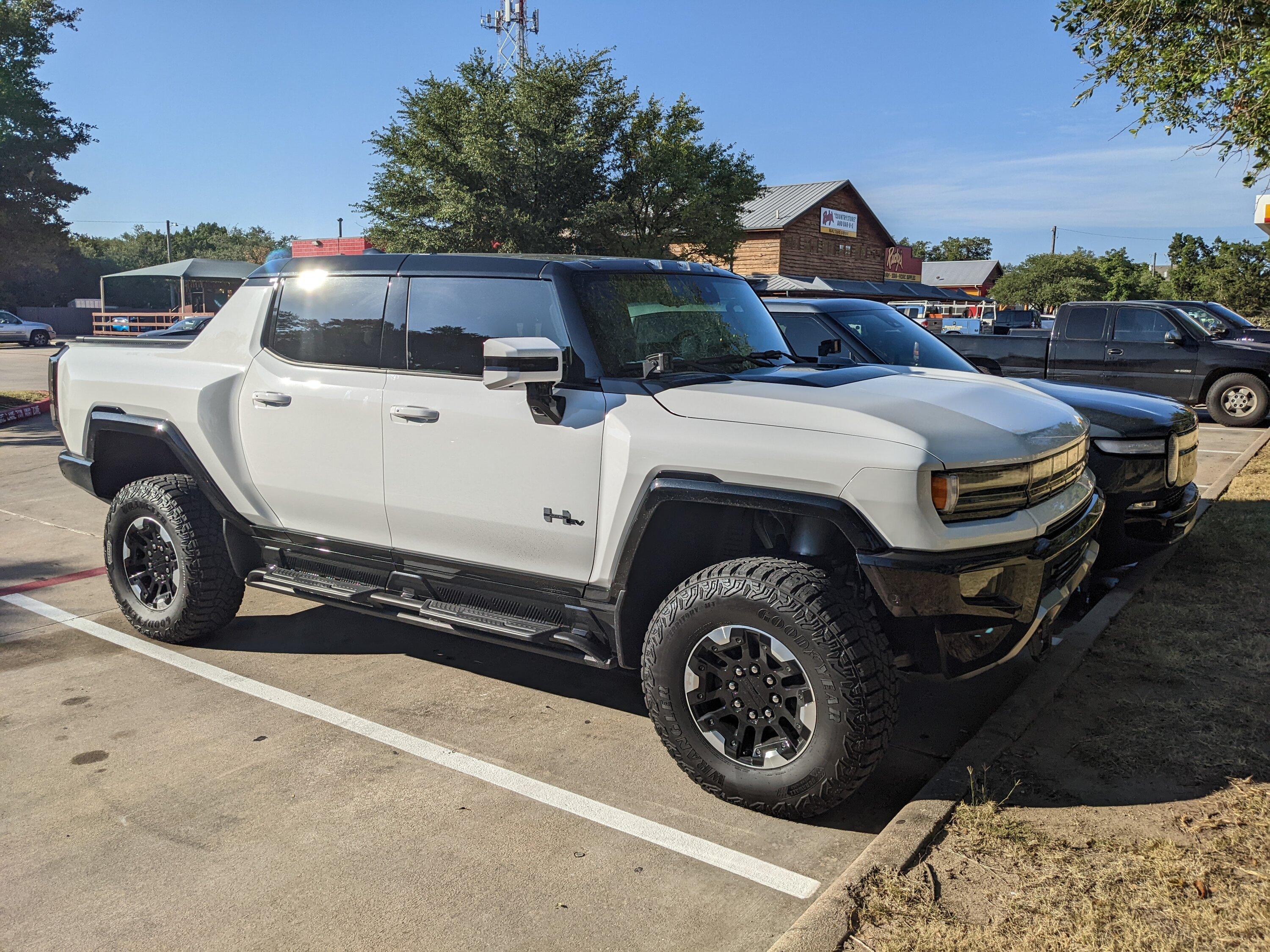 Rivian R1T R1S R1T vs Hummer EV side by side comparison look PXL_20220715_134153636