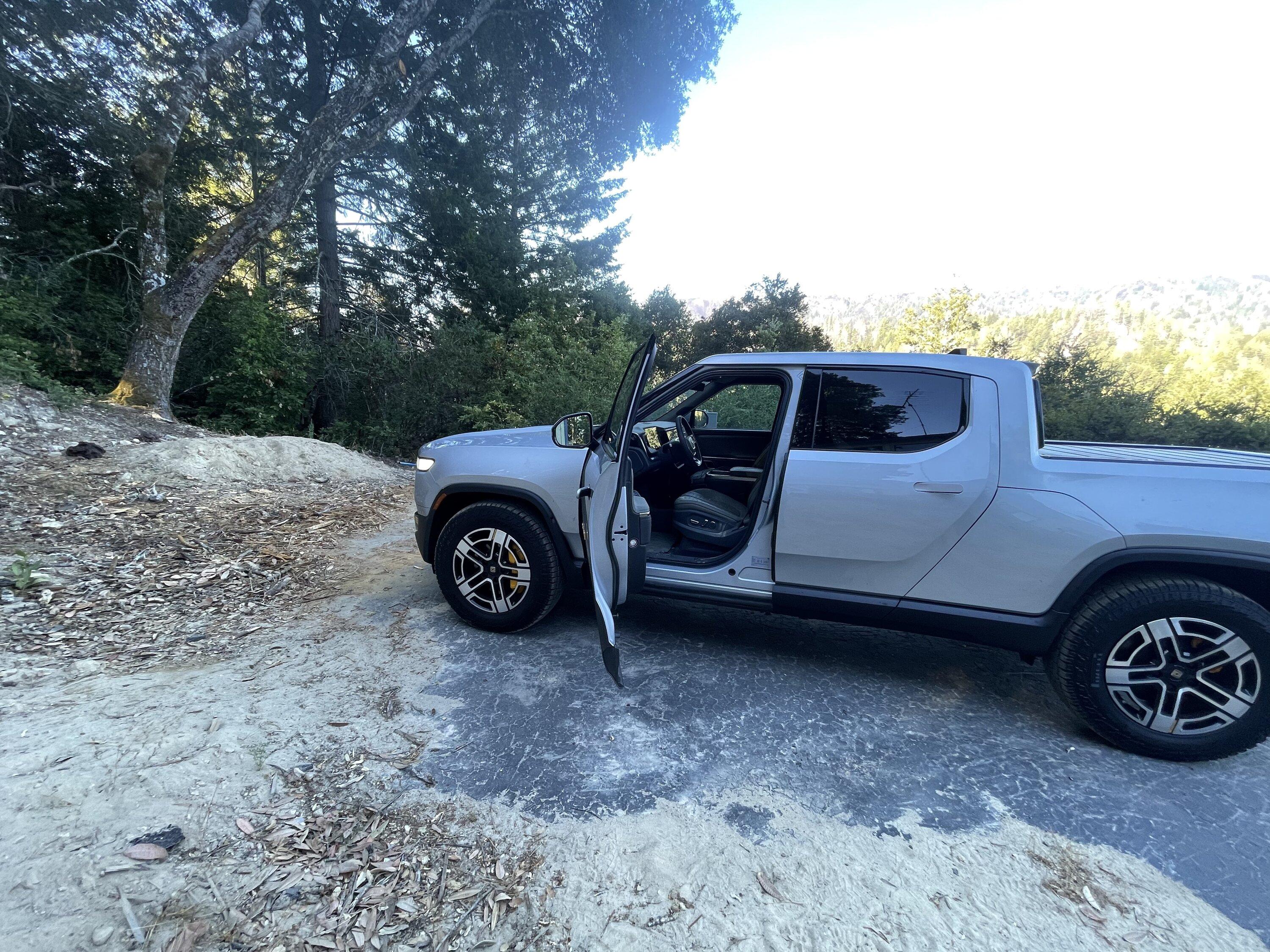 Rivian R1T R1S Any LA Silver / Forest Edge pics out there? C15F6A38-FABB-4456-8009-8A29D123E17B