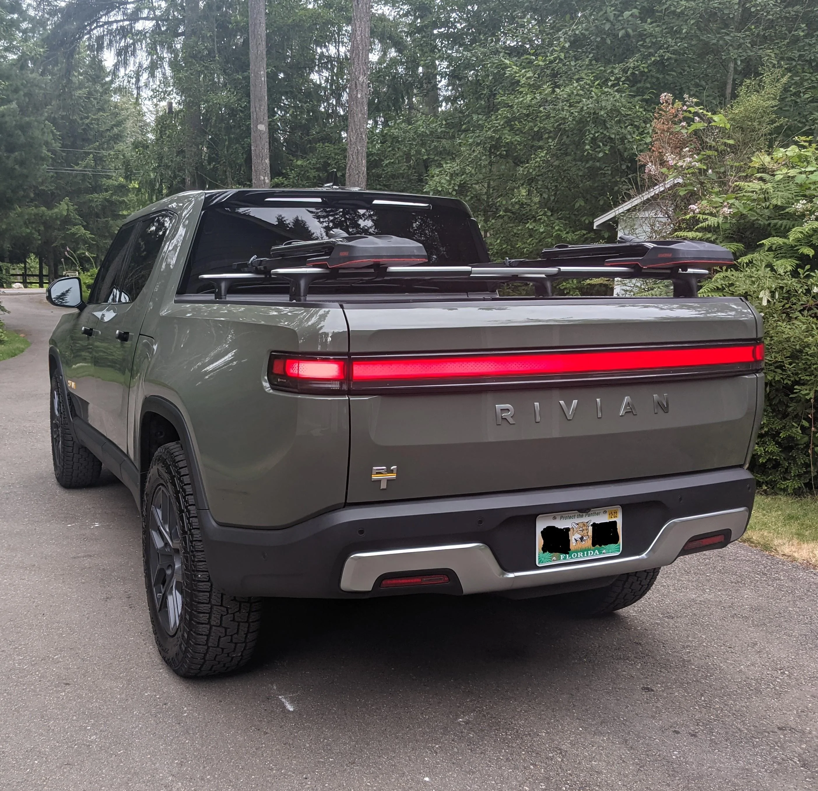 Rivian R1T R1S Title, license plate (transfer or new) and registration PXL_20220716_005722950.MP~2