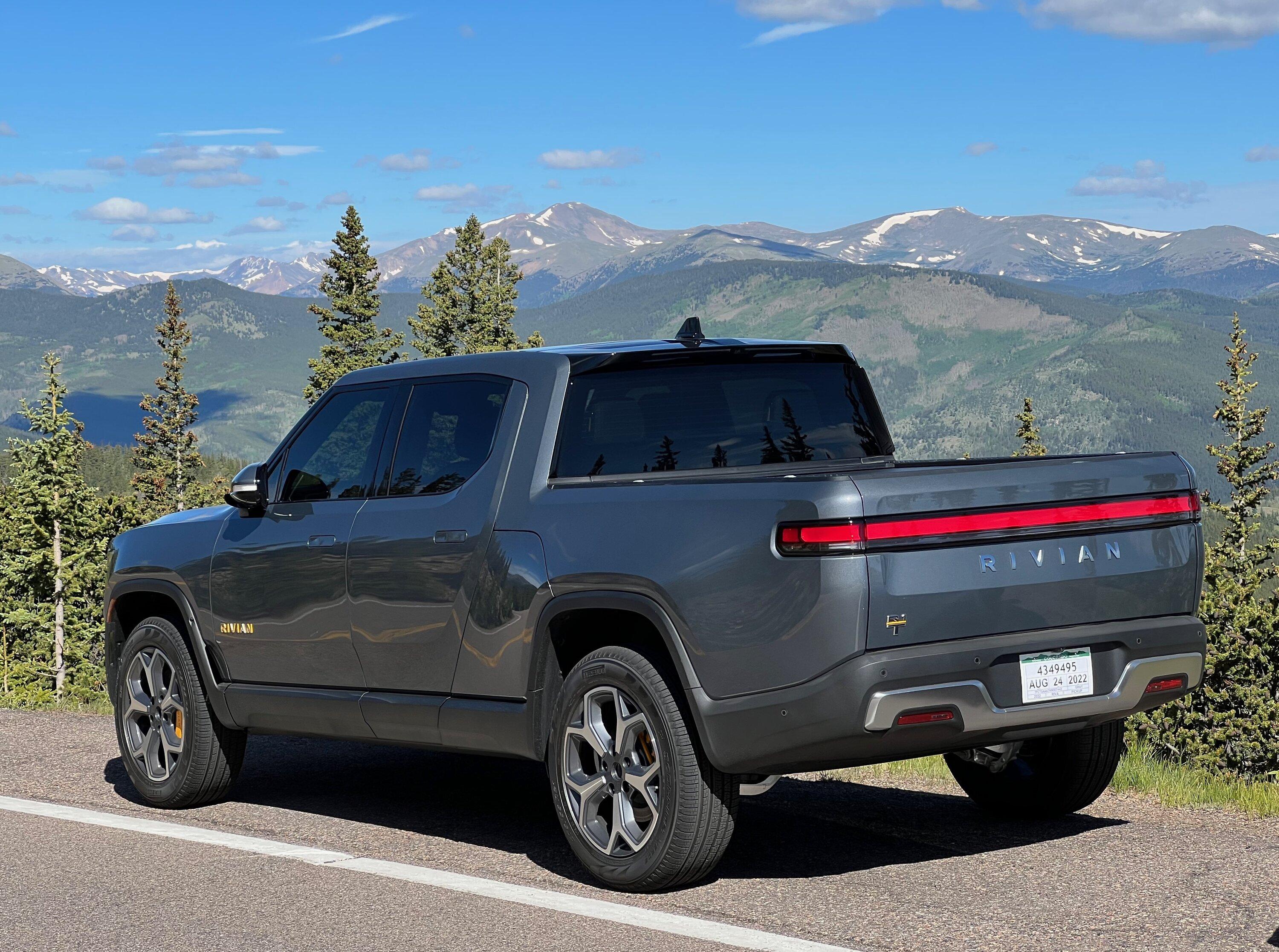 Rivian R1T R1S Differing shades of gray - El Cap vs LA Silver vs Limestone comparison photo Rivian and Porsche Squaw July 1 2022 - 1