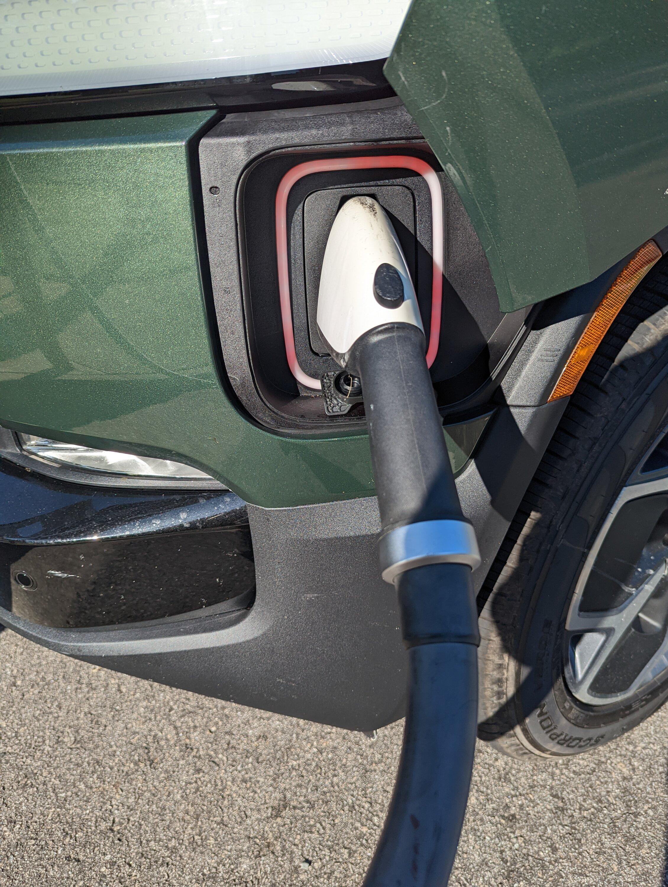 Rivian R1T R1S CCS charging not working? ***RESOLVED 7-27!!!*** PXL_20220717_125710344