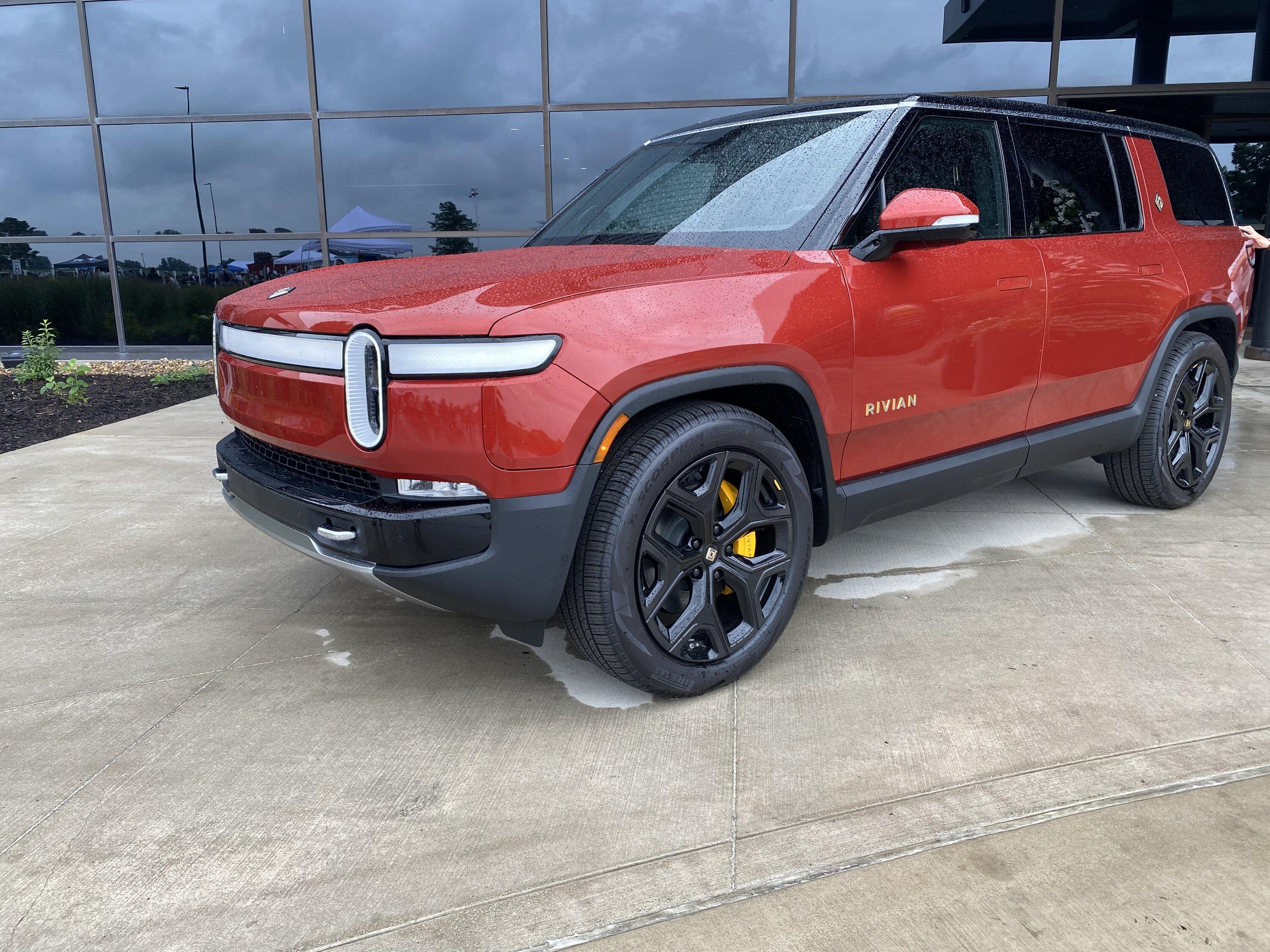 Rivian R1T R1S RED CANYON Rivian Photos tempimage5eiuyt-