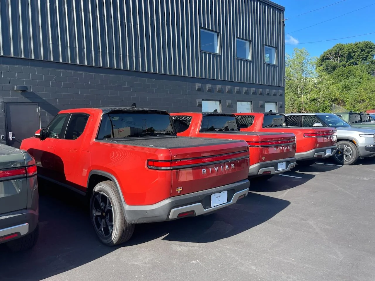 Rivian R1T R1S RED CANYON Rivian Photos IMG_4898