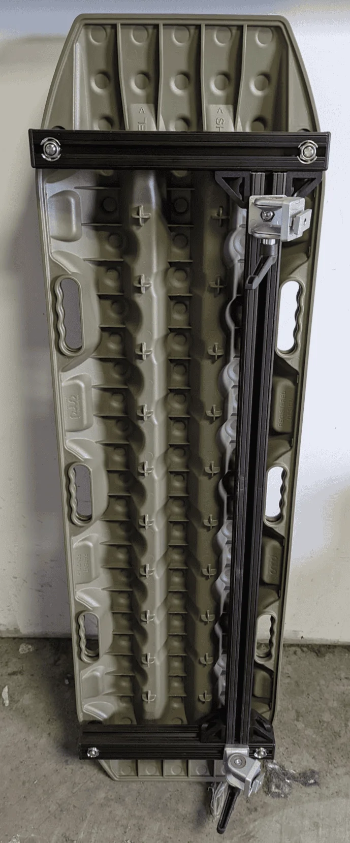 Rivian R1T R1S Maxtrax attatchments 1658517254758