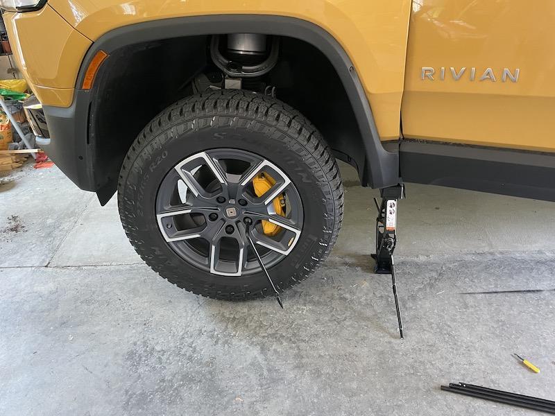Rivian R1T R1S Installing my Rivian spare tire (and kit) - experience writeup IMG_0951.JPG