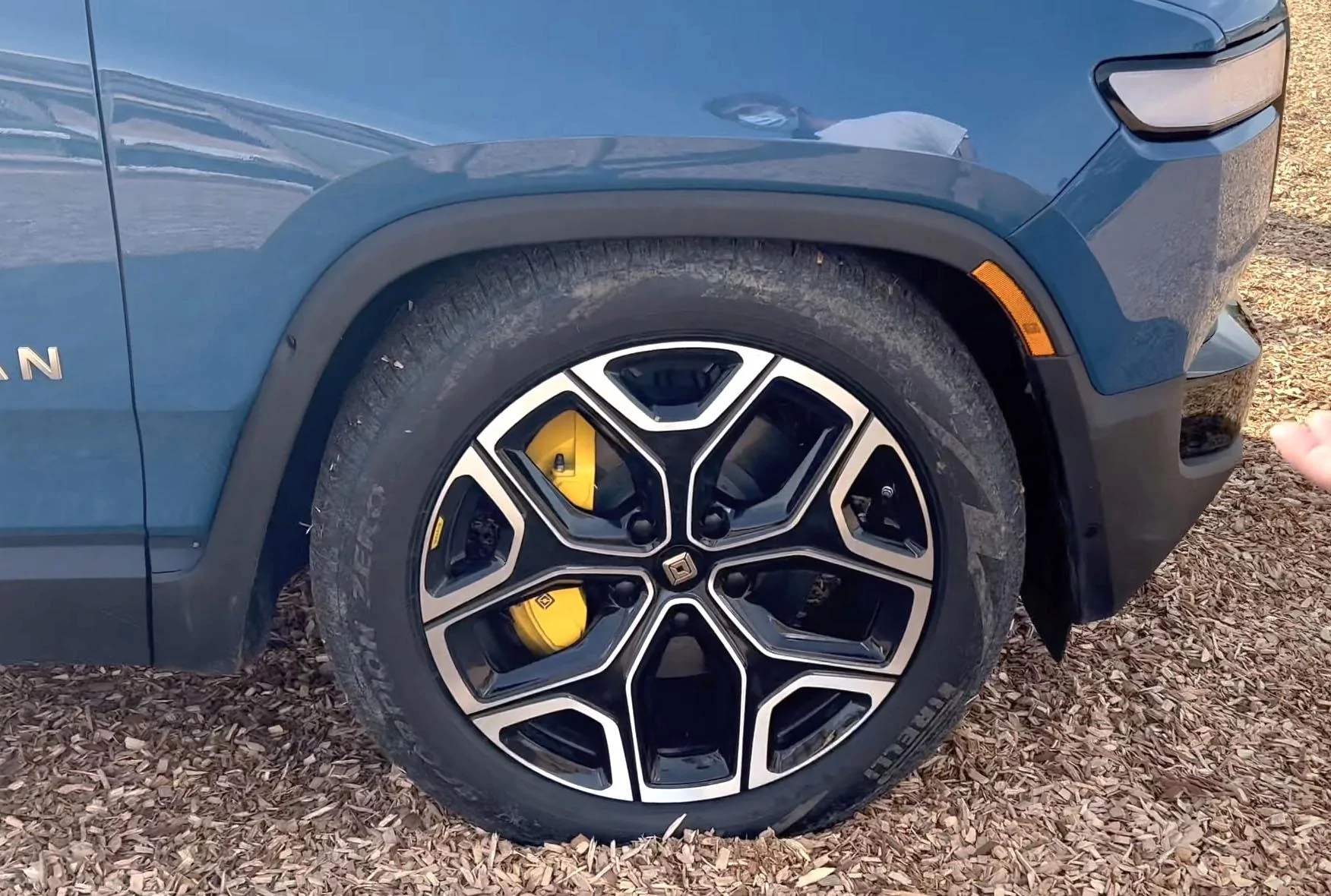 Rivian R1T R1S Aero Wheel Covers/Inserts for 22" Wheels Rivian 22_ wheels on R1T R1S 5