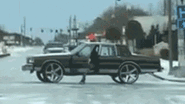 Rivian R1T R1S 8th step locked question giphy (3) (12)