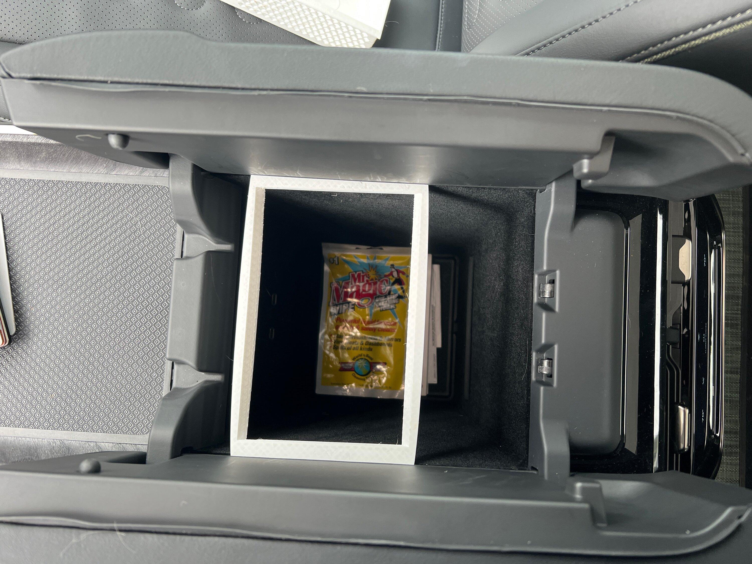 Rivian R1T R1S Center Console Tray IMG_0637 (1).JPG