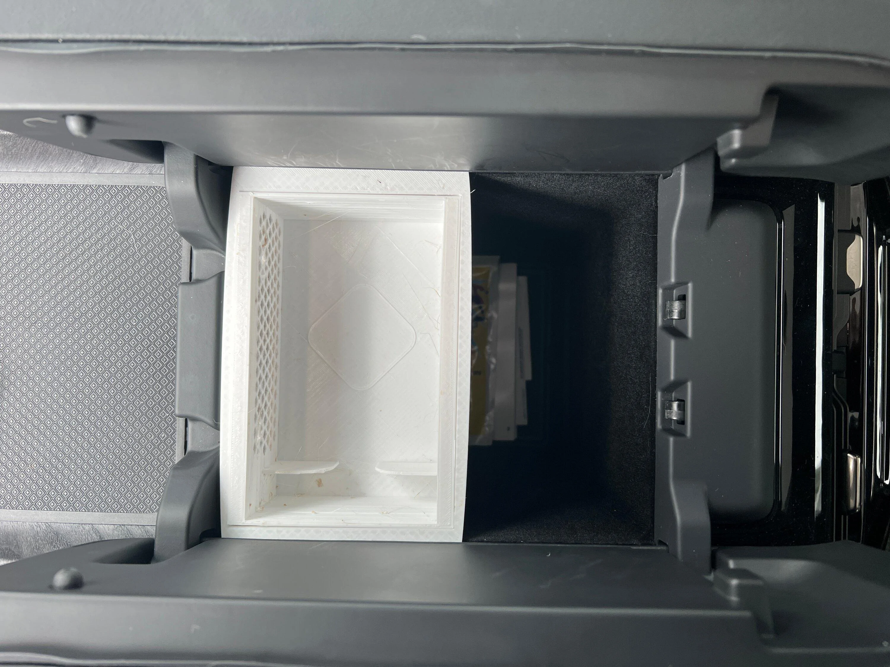 Rivian R1T R1S Center Console Tray IMG_0639 (1)