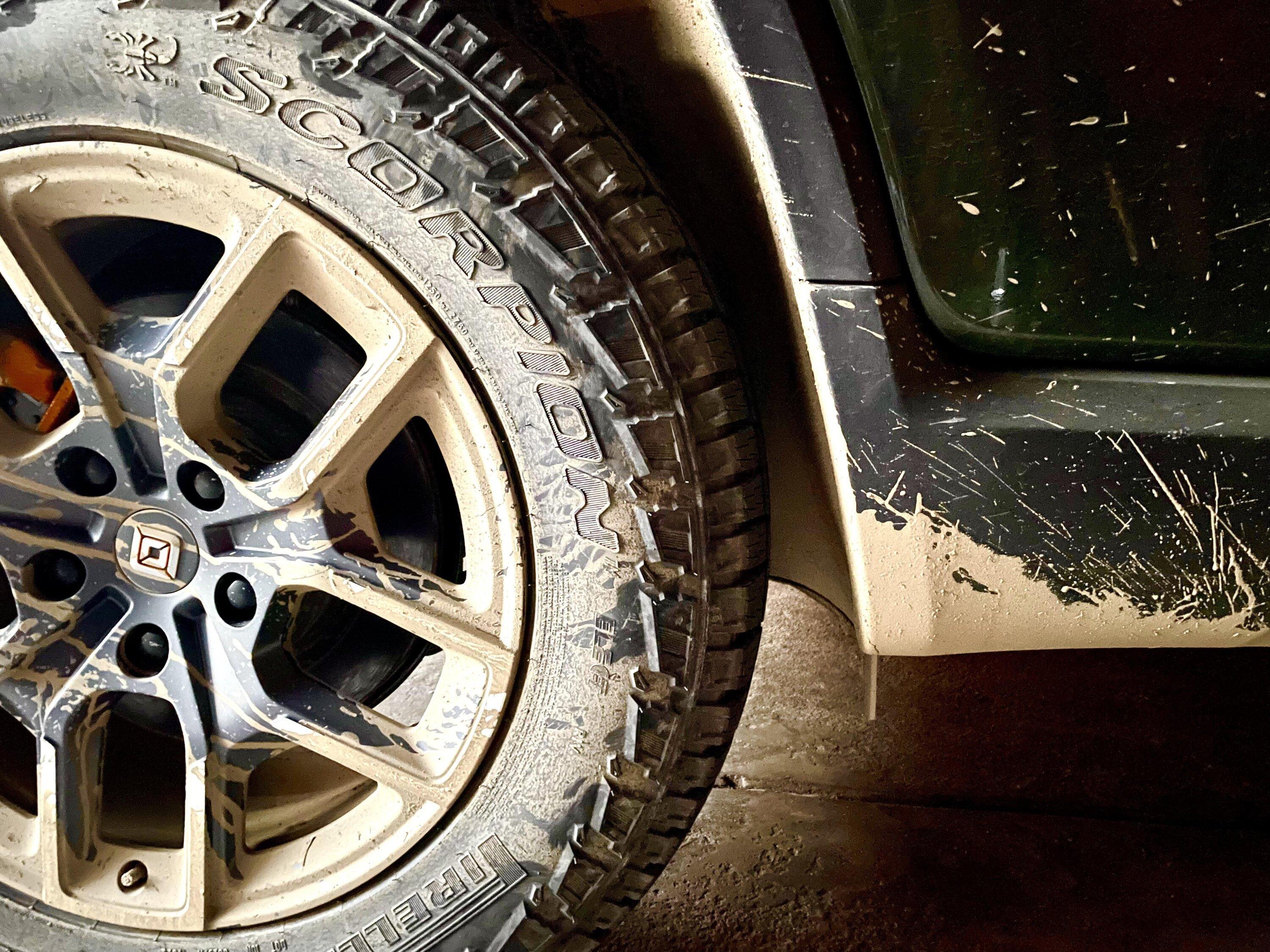 Rivian R1T R1S FOREST GREEN R1T Photos 1658883446921