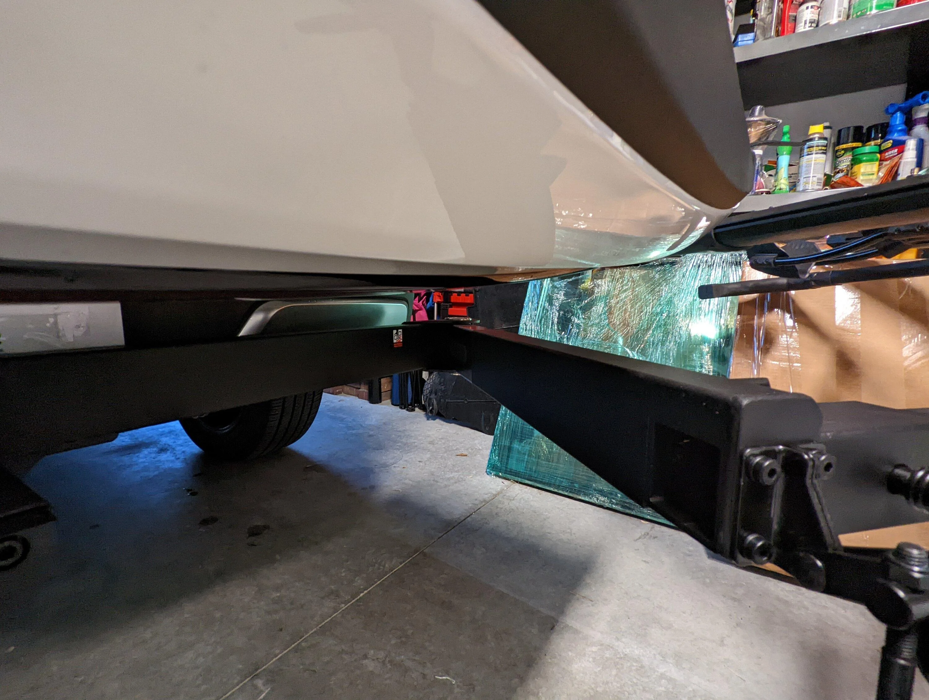 Rivian R1T R1S Kuat NV2 bike rack on R1T PXL_20220727_000323618