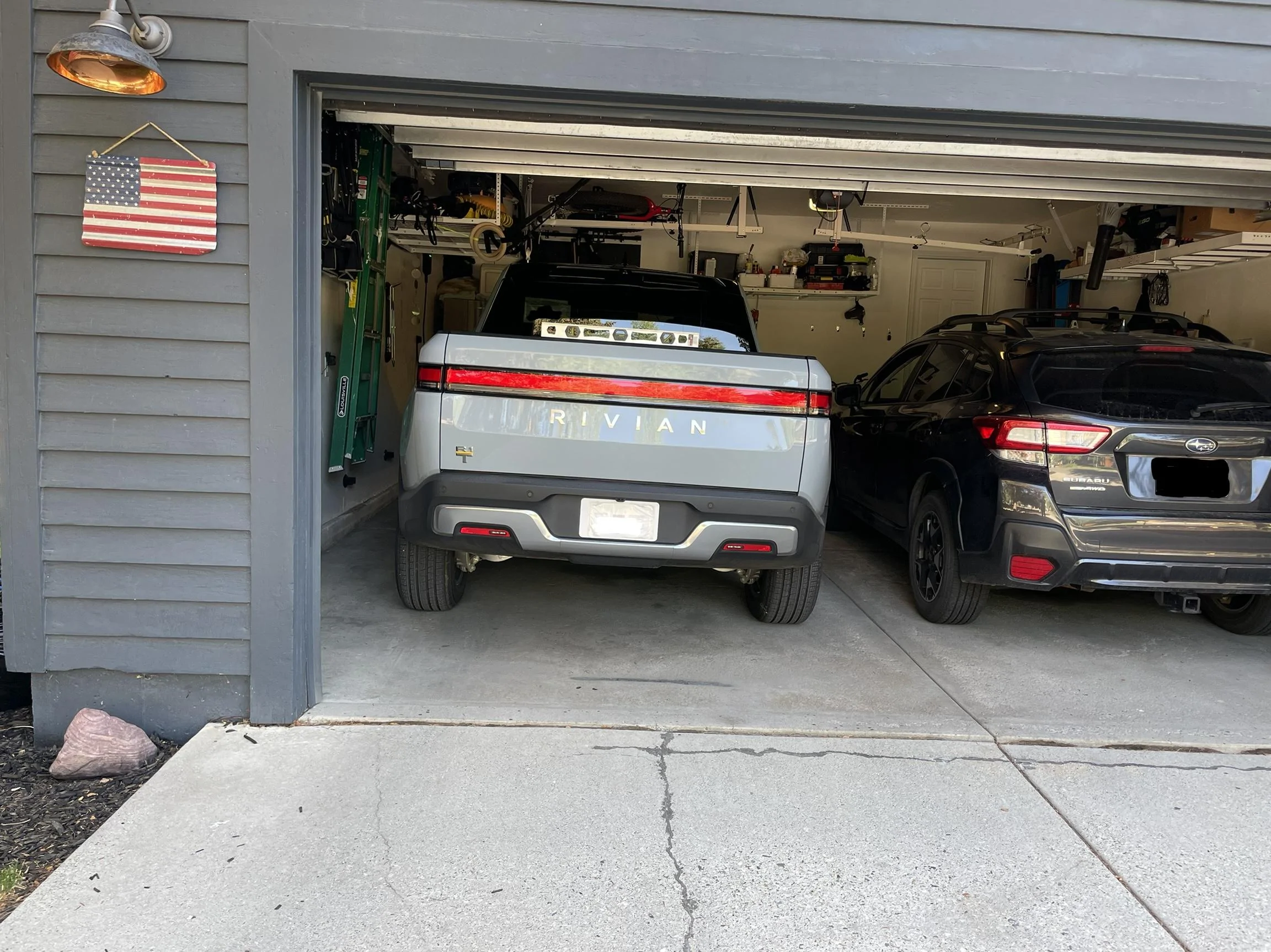 Rivian R1T R1S Passenger side lower than driver side. 52D29E19-9043-435B-9F9D-4C3AC0EA2B5D