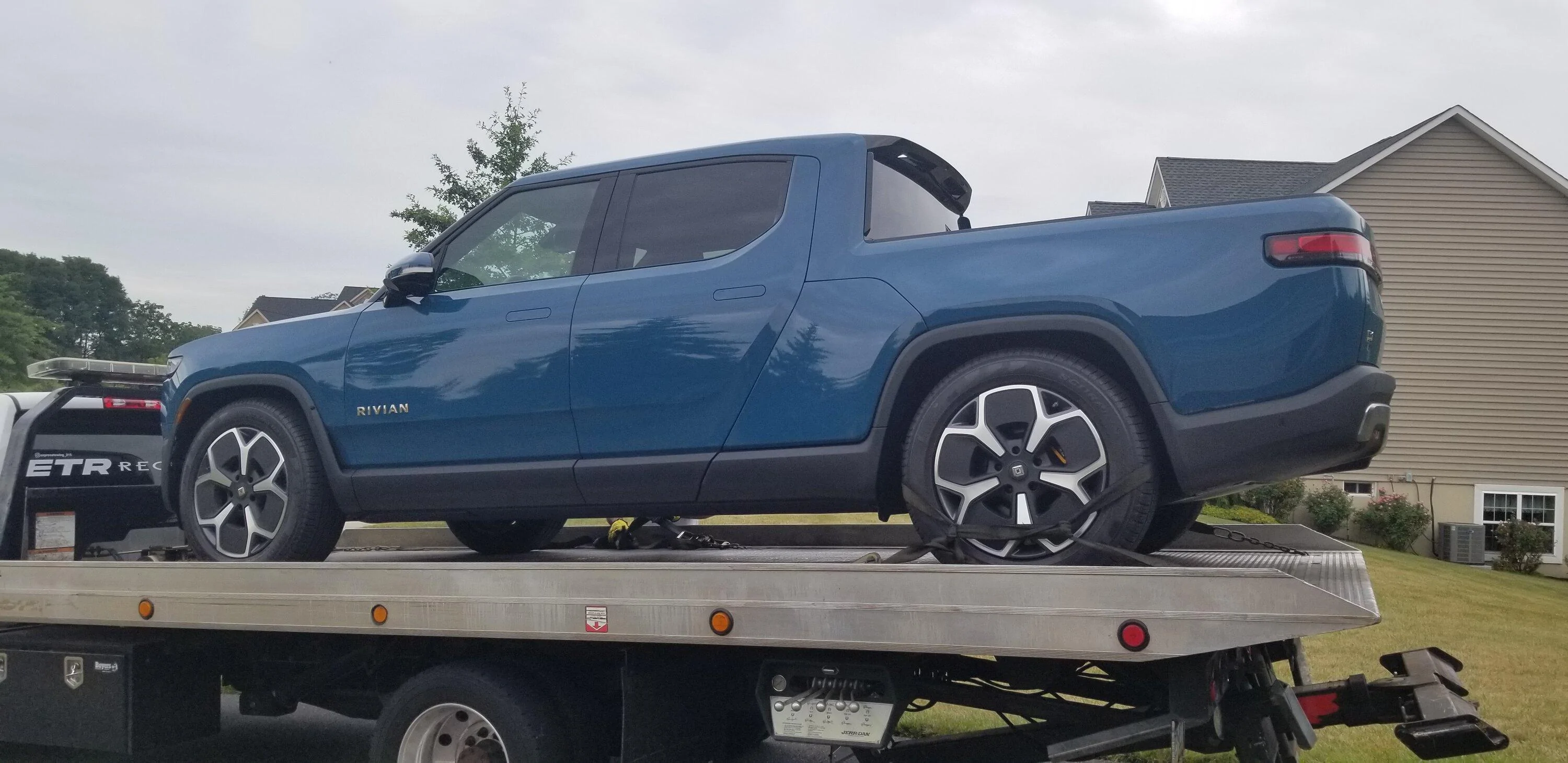 Rivian R1T R1S Truck gone before 2 weeks 20220729_120215