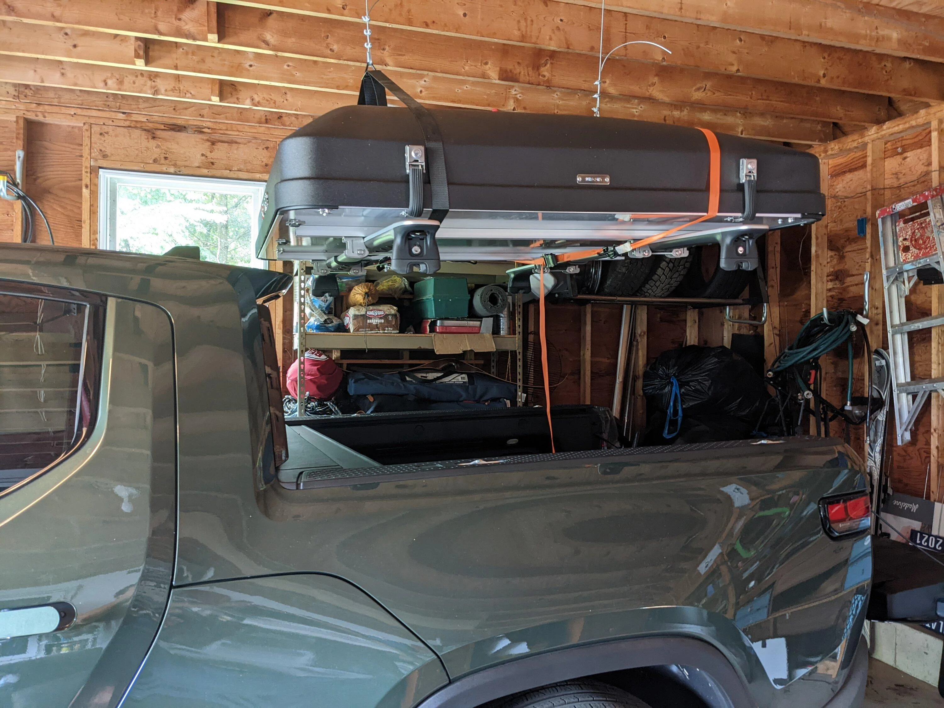 Rivian R1T R1S Cargo crossbar storage ideas? PXL_20220728_151254880.MP