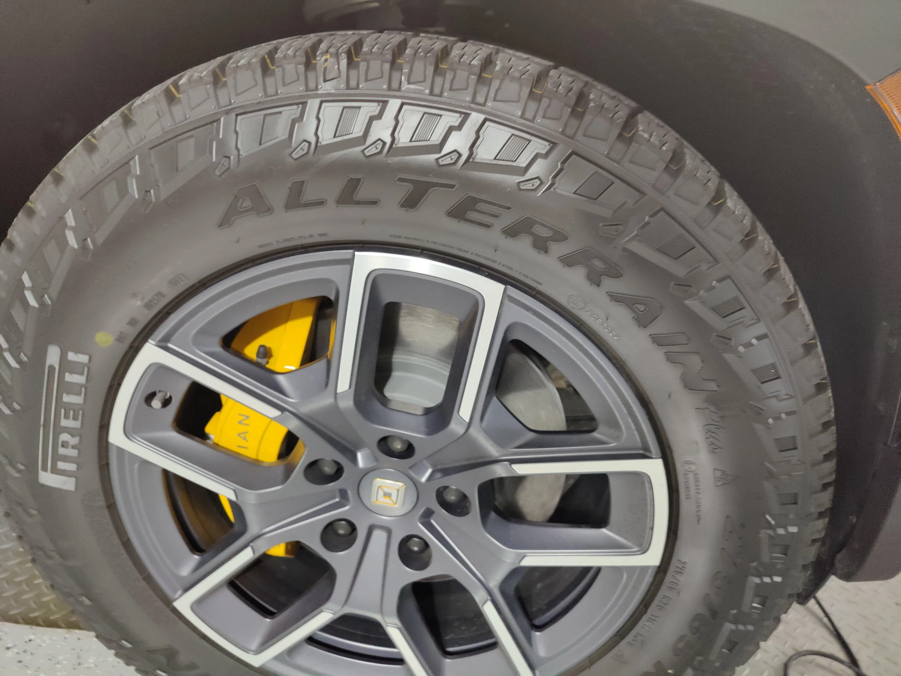 Rivian R1T R1S Wheel Swapping or Sale Thread 1659189661983