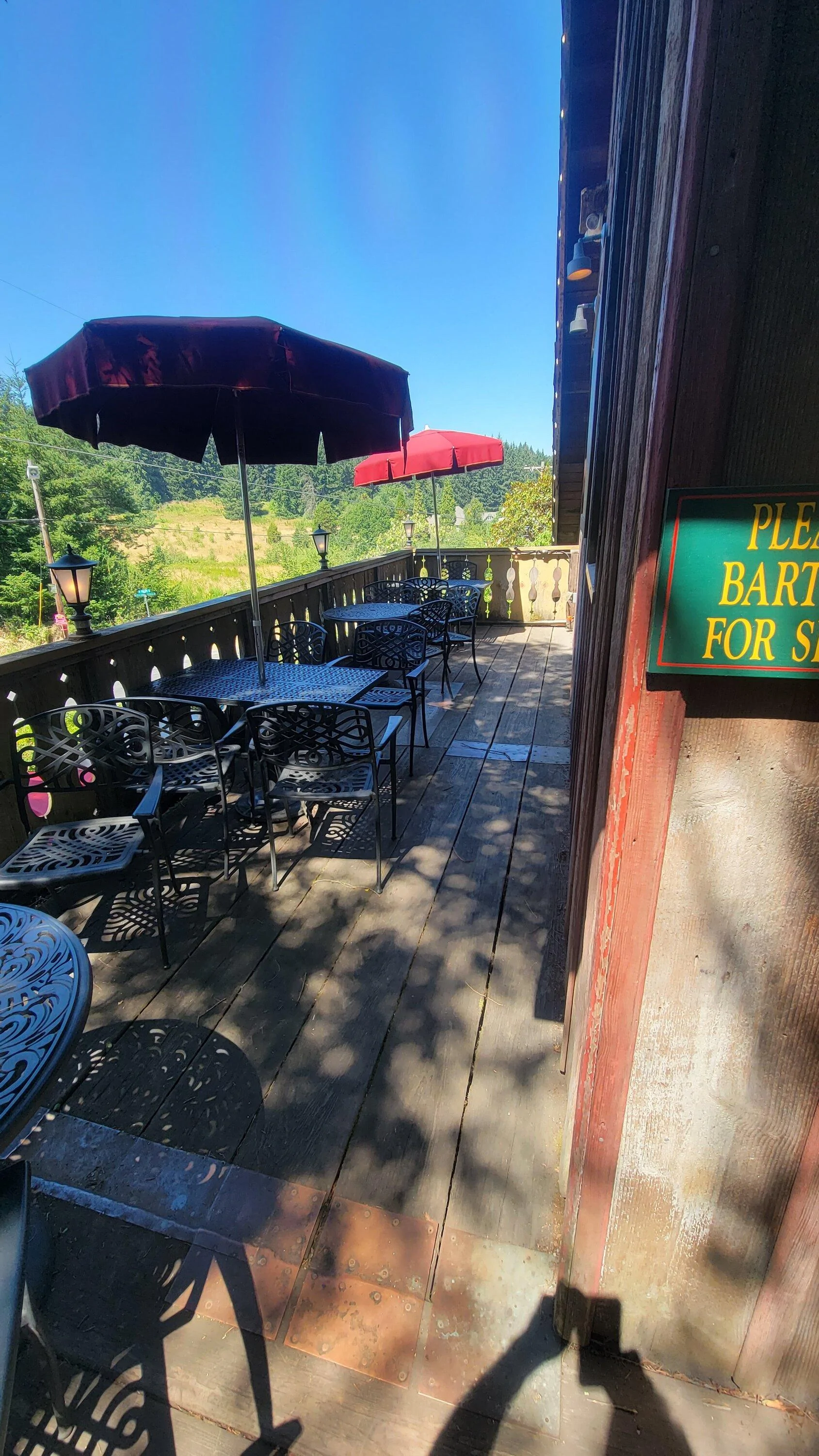 Rivian R1T R1S A new gathering at the classic Rock Creek Tavern! 20220729_135656