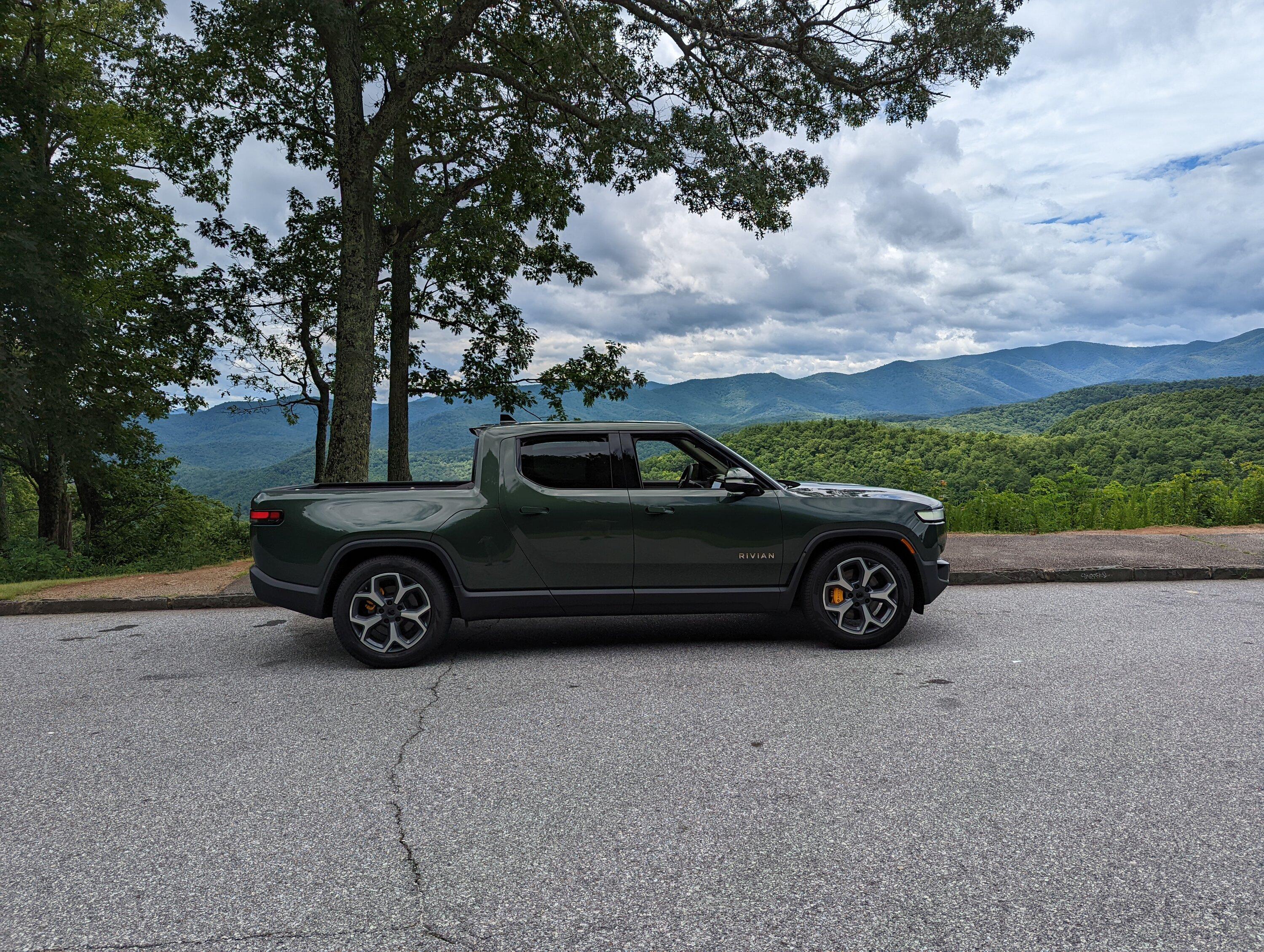 Rivian R1T R1S Green on Green on Blue 183 Mile Road Trip & Pure Driving Bliss on Blue Ridge Parkway, NC PXL_20220731_172716872