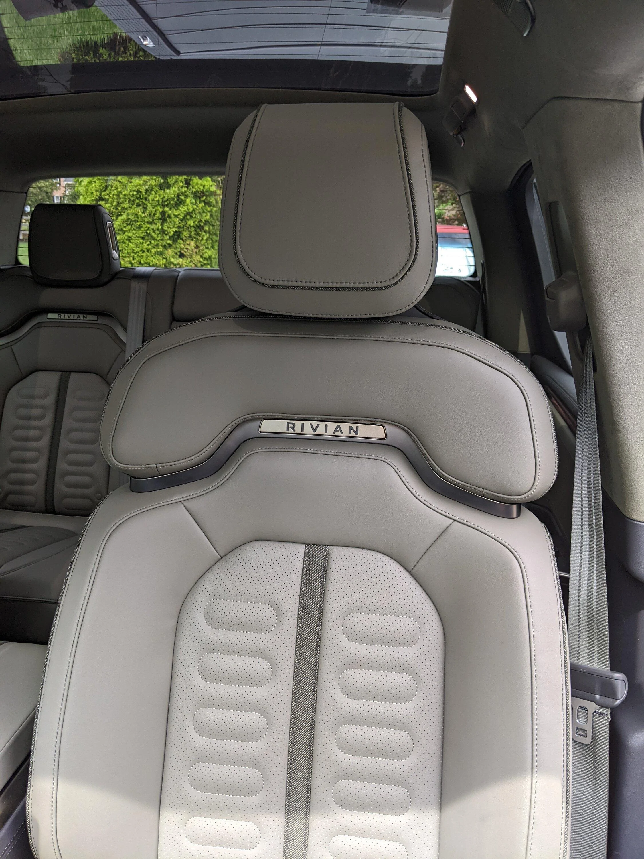 Rivian R1T R1S FOREST EDGE Rivian Interior Photos PXL_20220725_190635279