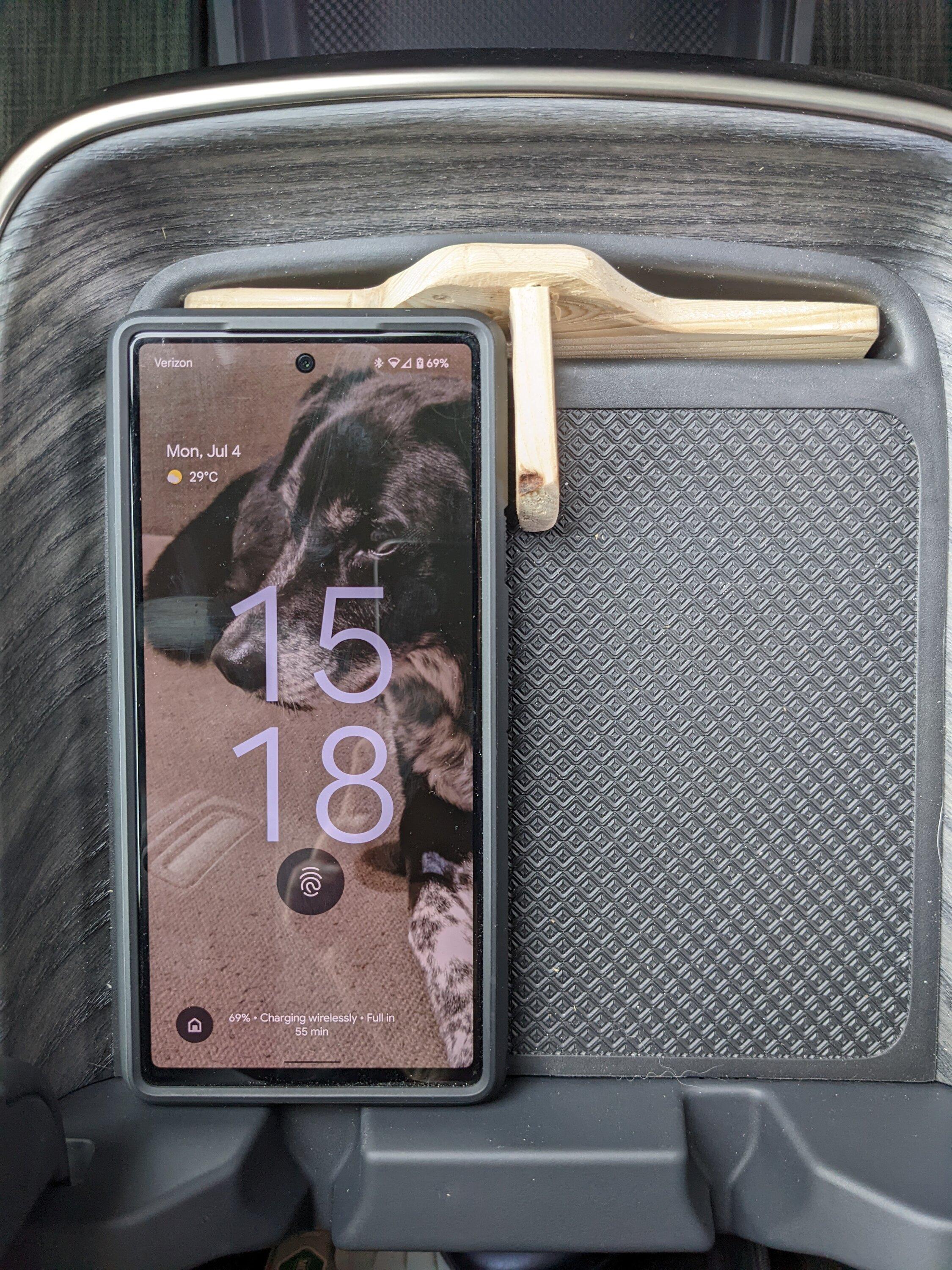 Rivian R1T R1S Wireless charging pad useless. Any changes imminent? PXL_20220704_201823608~2