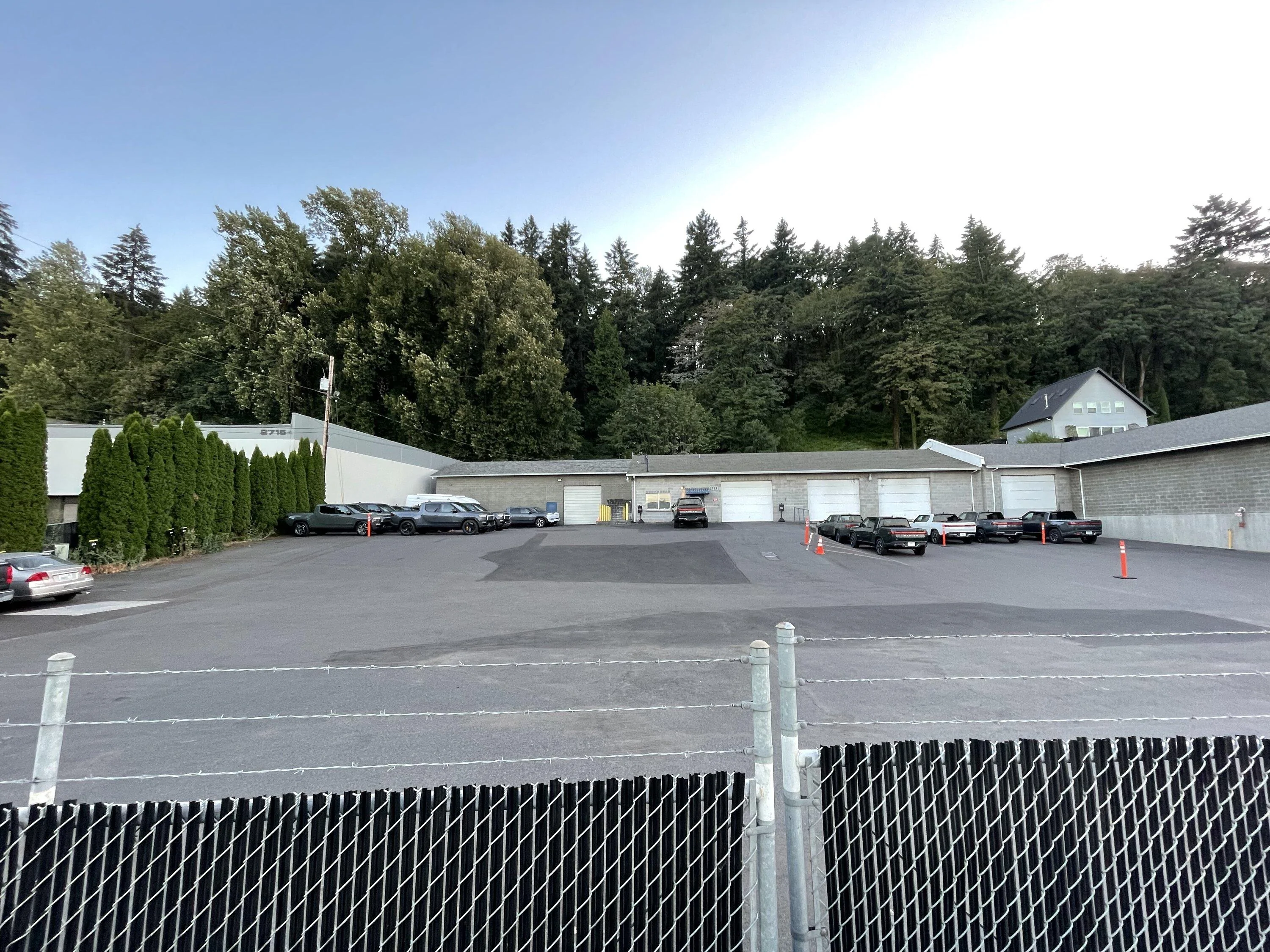 Rivian R1T R1S Rivian Service Centers / Retail Locations List / Other Facilities (Pics & Updates) 25A02488-C6EF-4AAB-952B-3F73087C4726