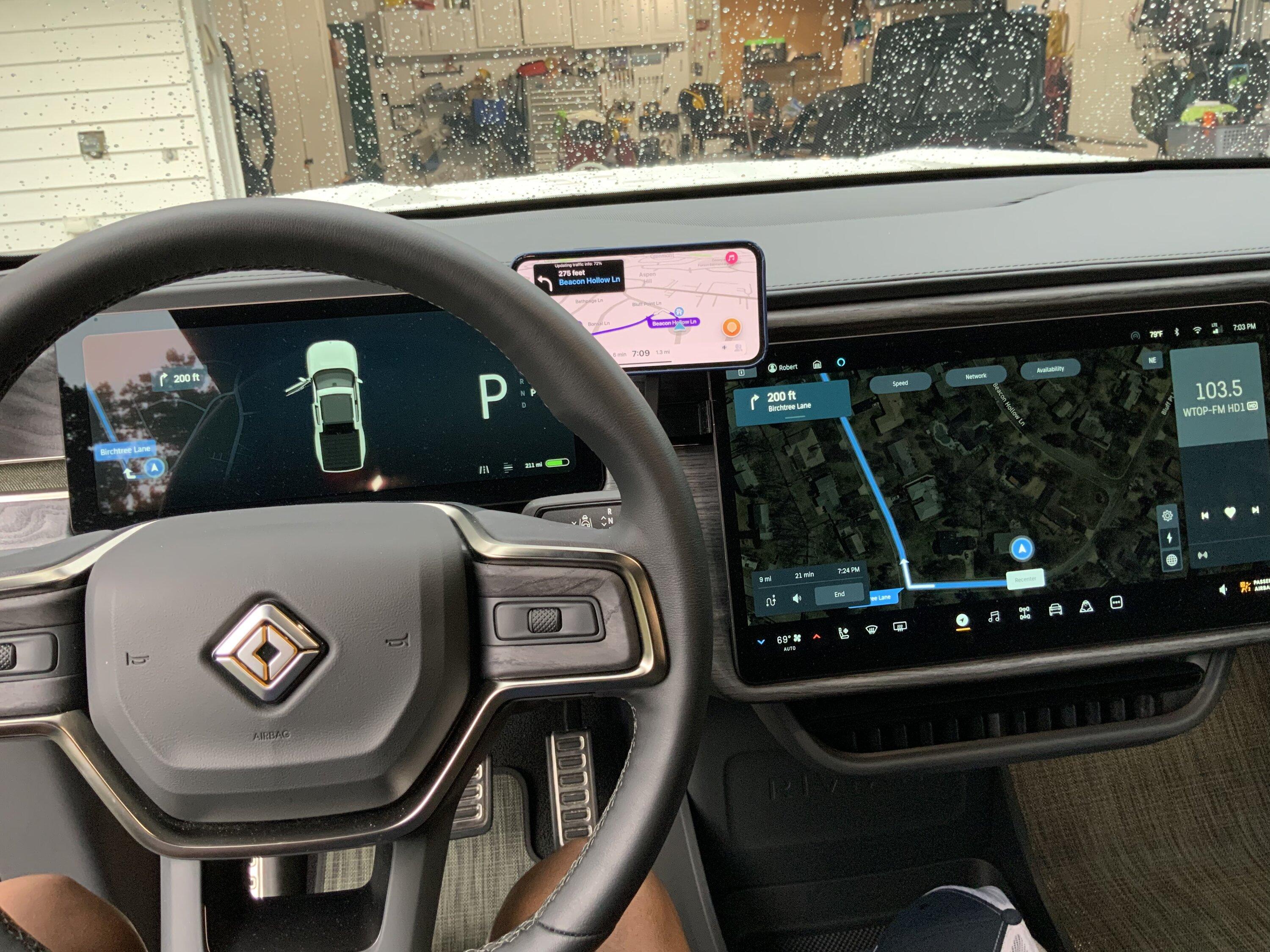 Rivian R1T R1S Working Magsafe / Magnetic Qi Wireless Charging Pad Install! - DIY Writeup 44887013-AFF3-466D-92DB-D9342AECF11E