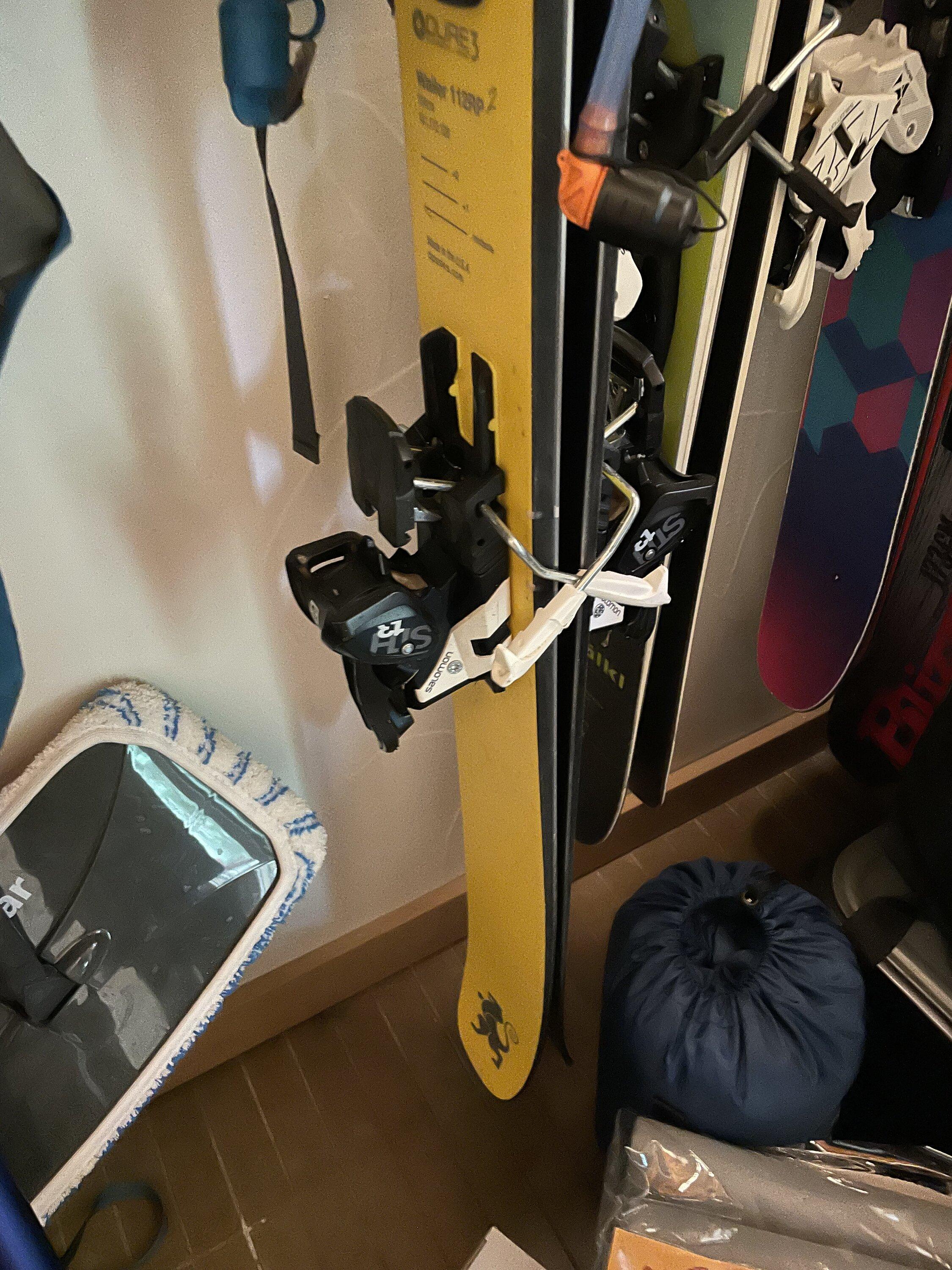 Rivian R1T R1S How are you planning to haul your ski / snowboard gear? 9EFFCBBE-A306-4D06-B65E-BFD0D95F6CF9