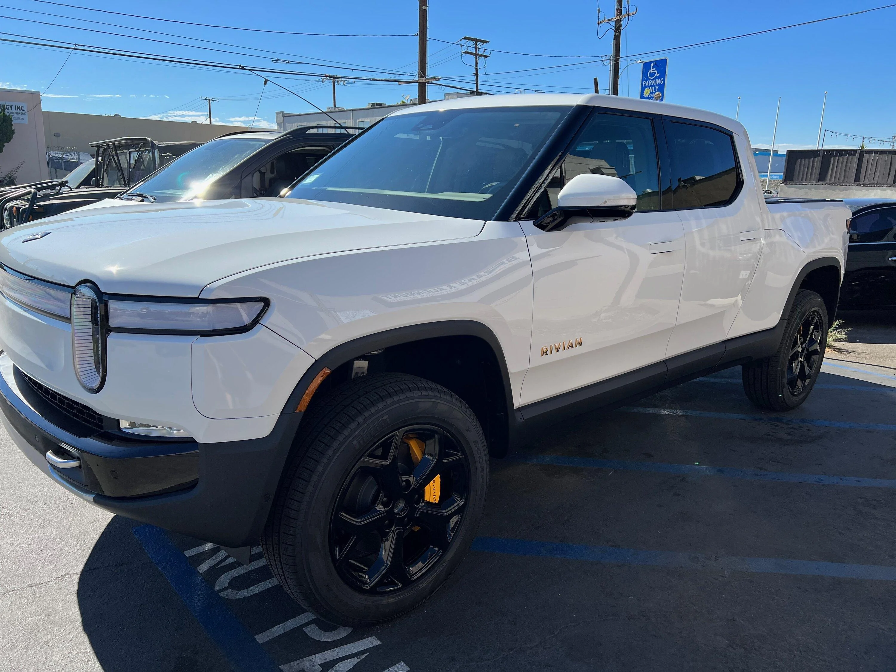 Rivian R1T R1S Sunroof Shade Option IMG_7910