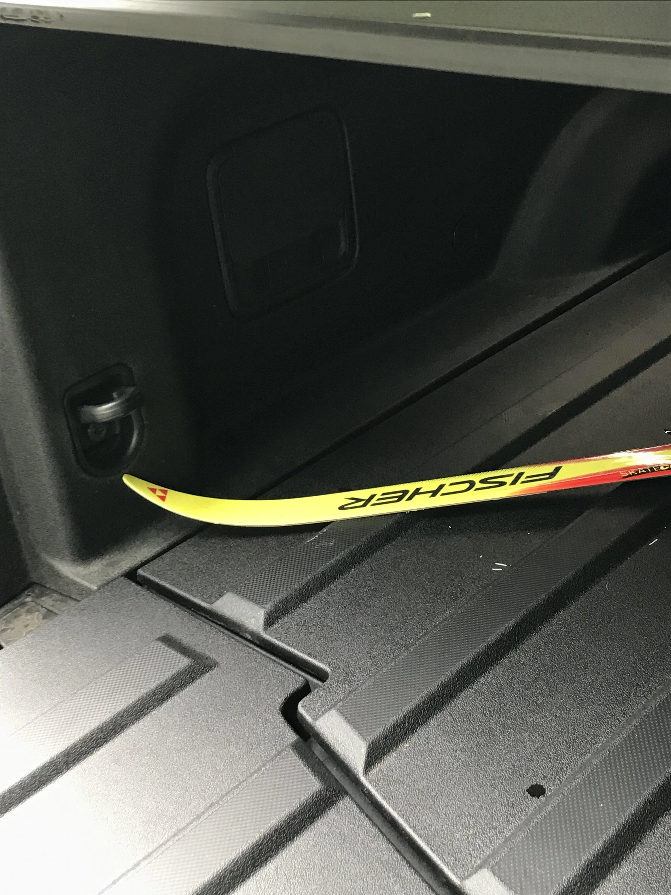 Rivian R1T R1S How are you planning to haul your ski / snowboard gear? C5DDEBC3-4F49-452B-BCC2-E0B2FDEBF596