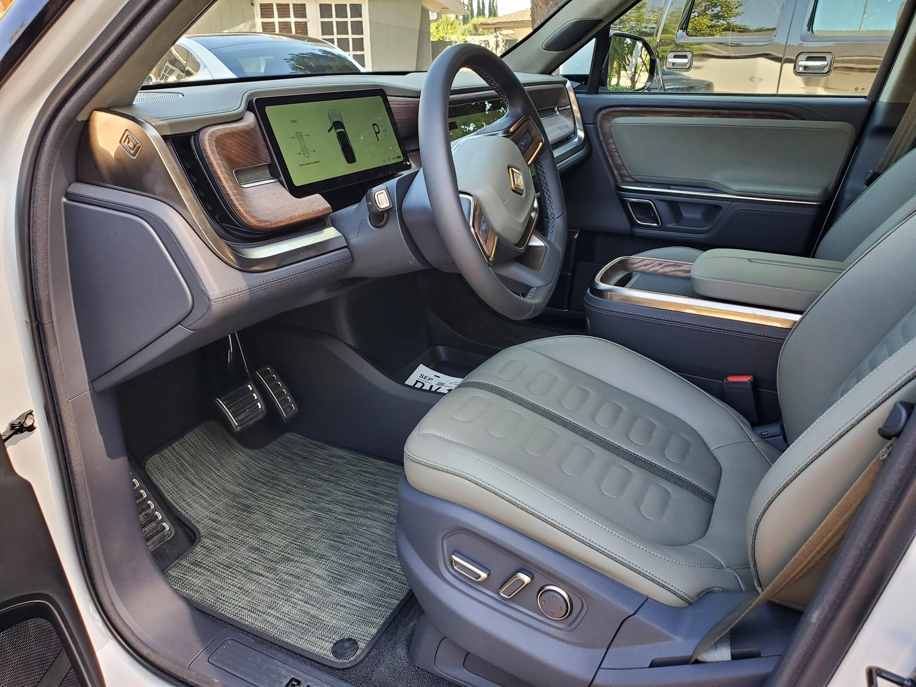 Rivian R1T R1S Forest Edge Interior photos request 20220607_160641