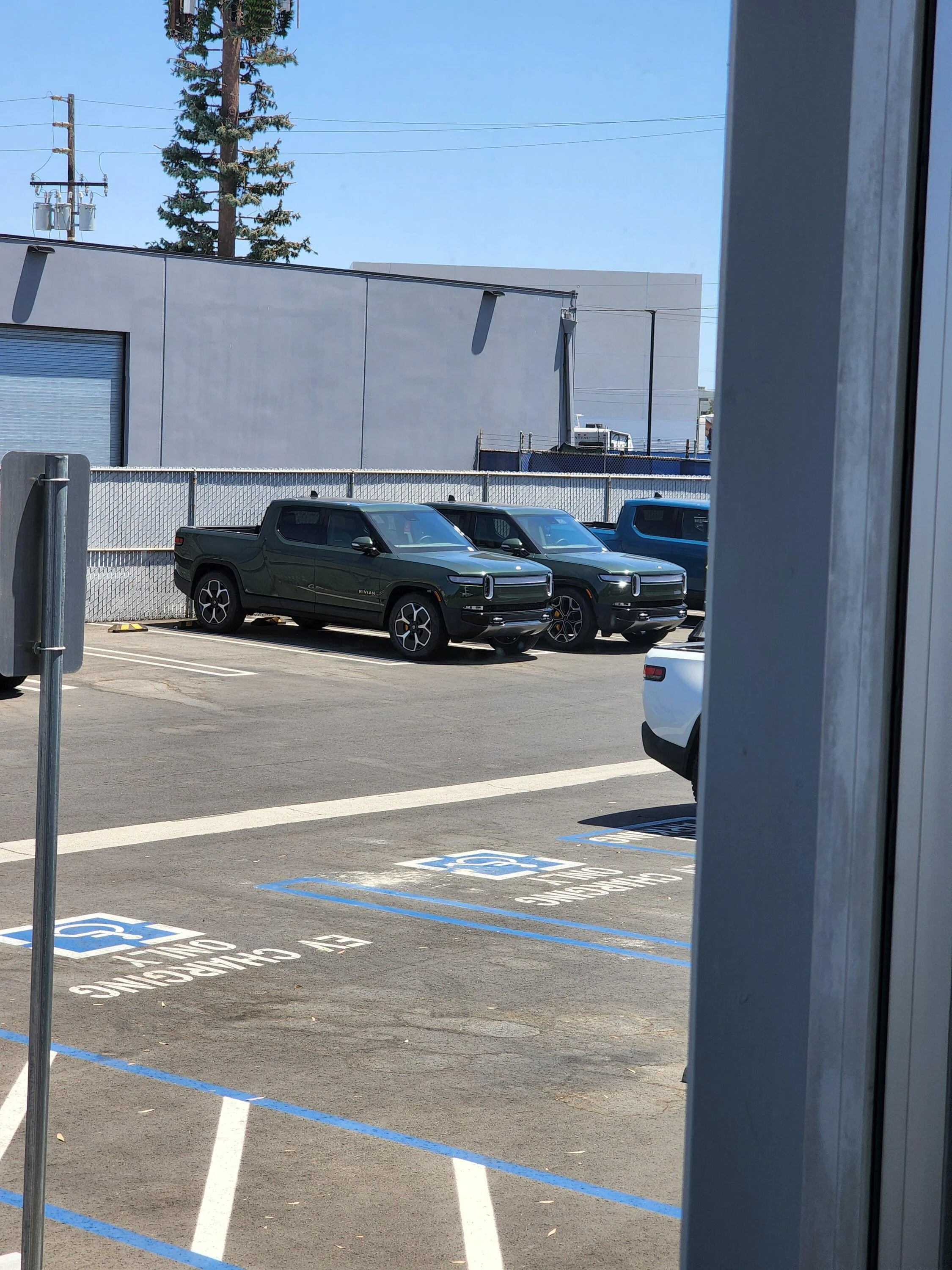 Rivian R1T R1S 8th step locked question 20220808_134815