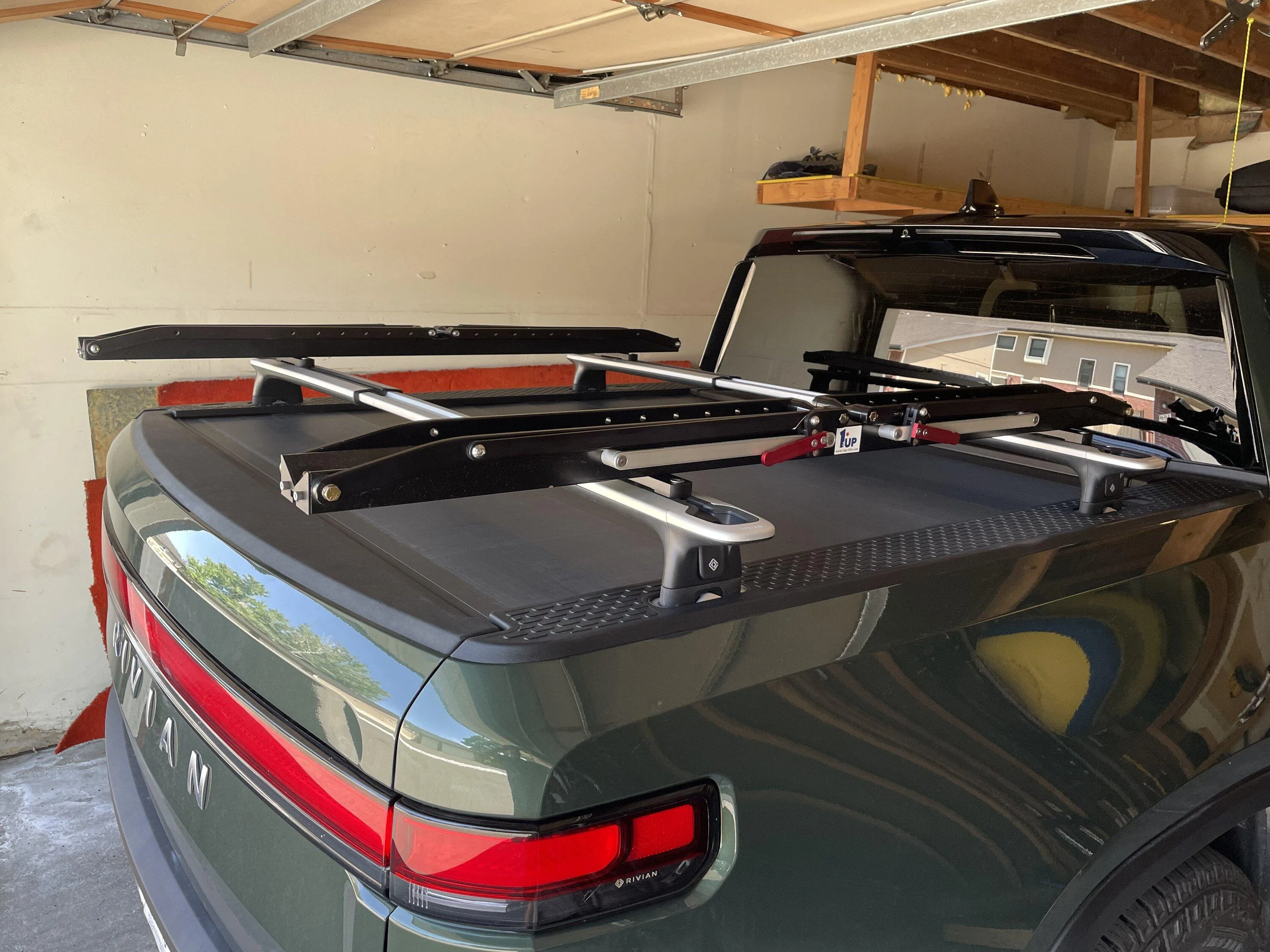 Rivian R1T R1S 1up rack fitment on bed crossbars AB5DE1EF-8B08-4361-BA0F-2D4ECFA5E79C