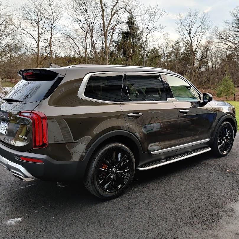 Rivian R1T R1S ? FOREST GREEN R1S Photos IMG_20201211_153450