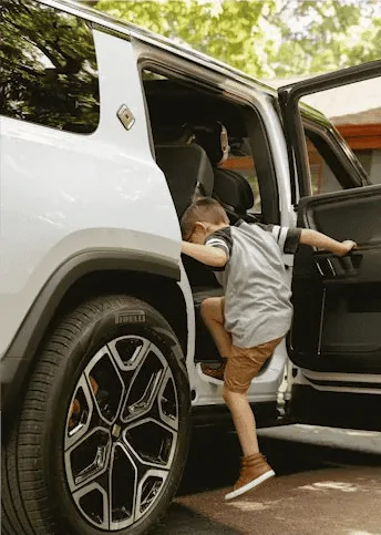 Rivian R1T R1S Steps - can we talk about steps 1660273844518
