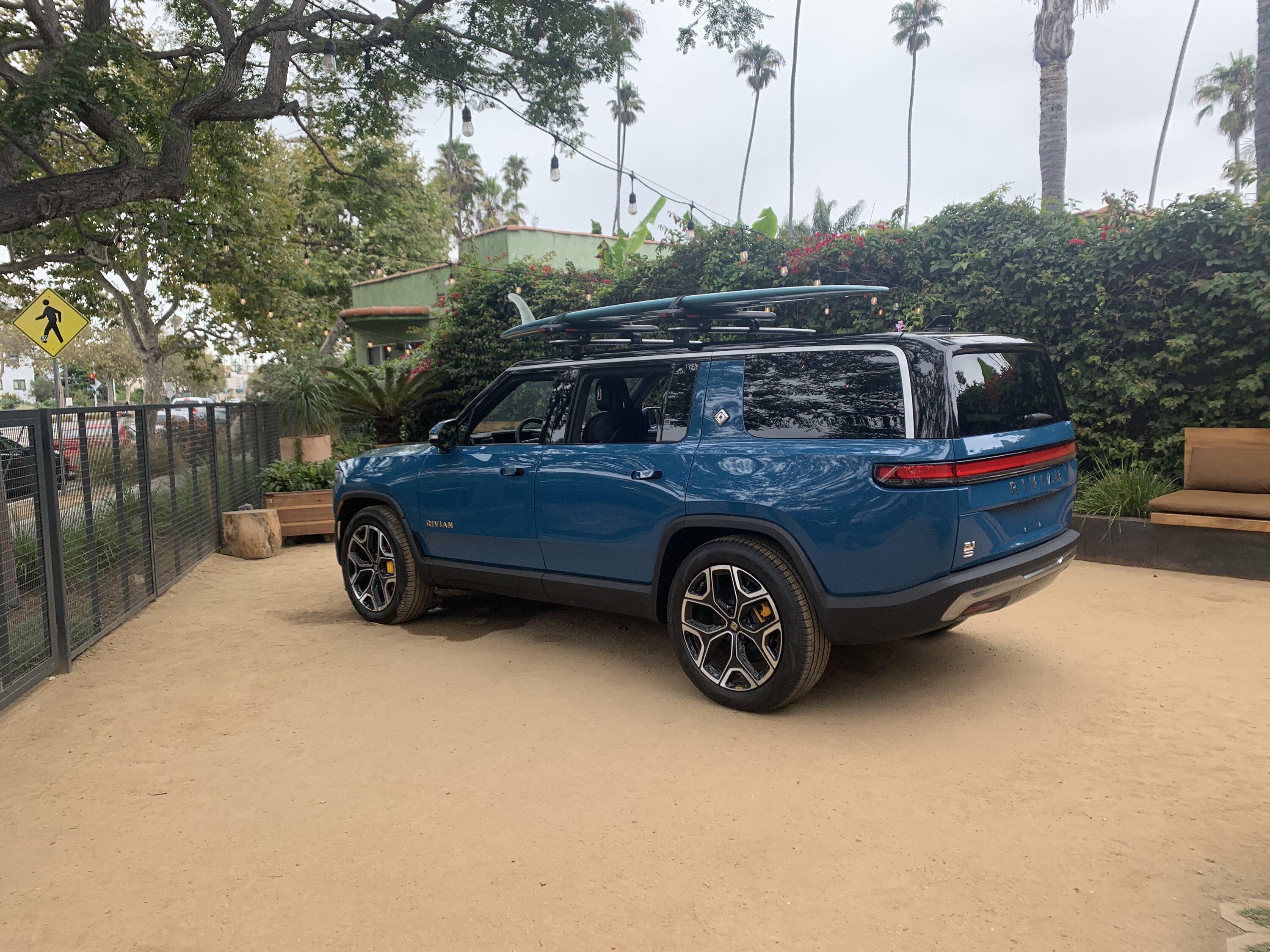 Rivian R1T R1S 22's vs. 20's - In depth discussion. 05394B44-7ACE-46FF-A941-5FE818919671
