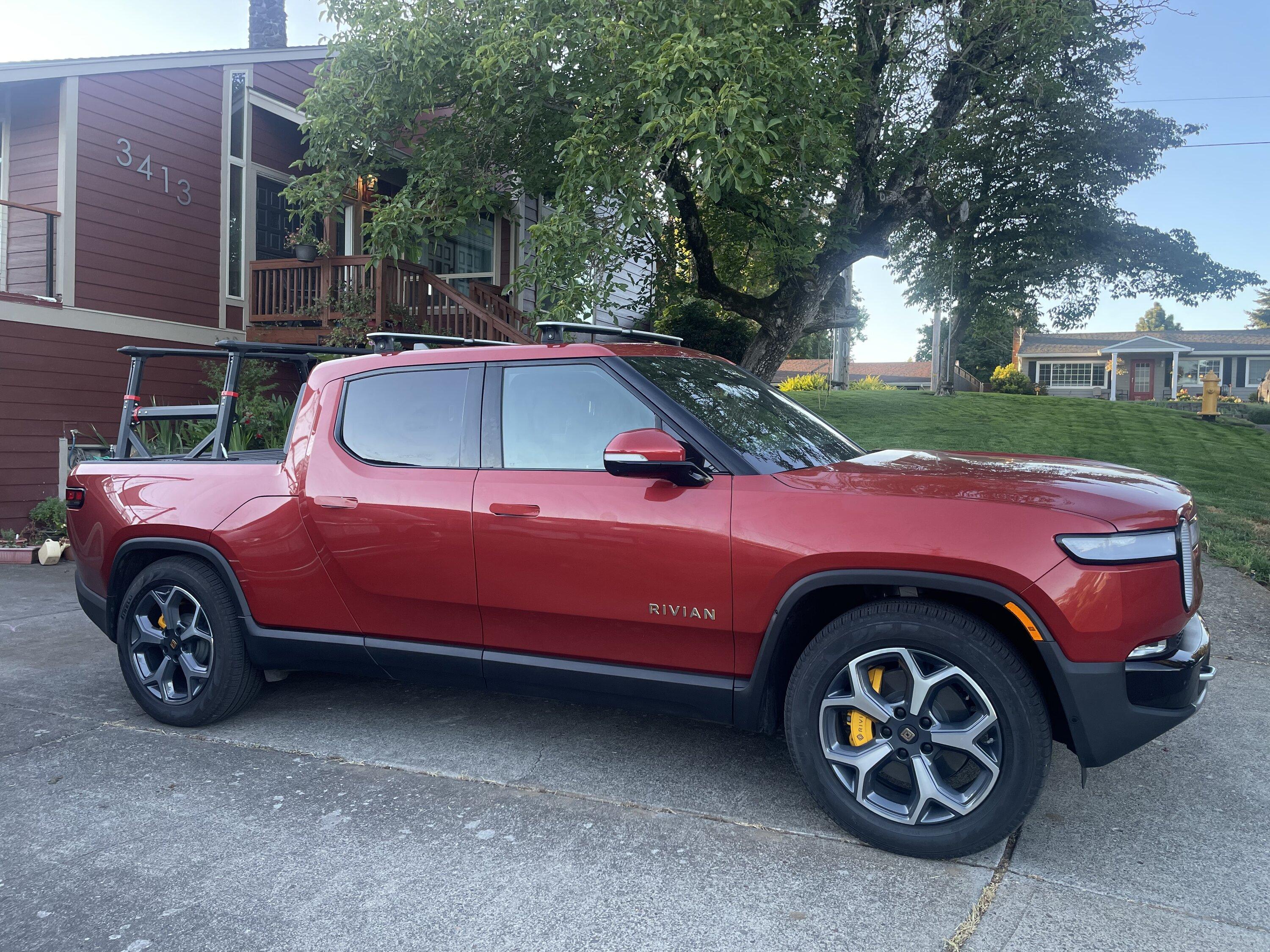 Rivian R1T R1S Roof Height Bed Rack Installed 8C7C904F-4297-4AB8-B09E-93B876B3FFAC