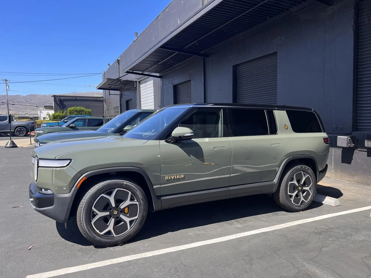Rivian R1T R1S Spotted R1S and R1T awaiting Pre-Delivery Inspections @ South SF Service Center! IMG_8085 Larg
