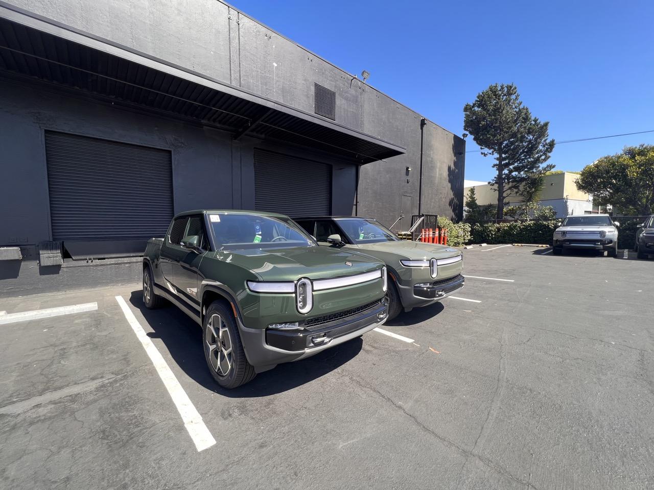 Rivian R1T R1S Spotted R1S and R1T awaiting Pre-Delivery Inspections @ South SF Service Center! IMG_8090 Lar