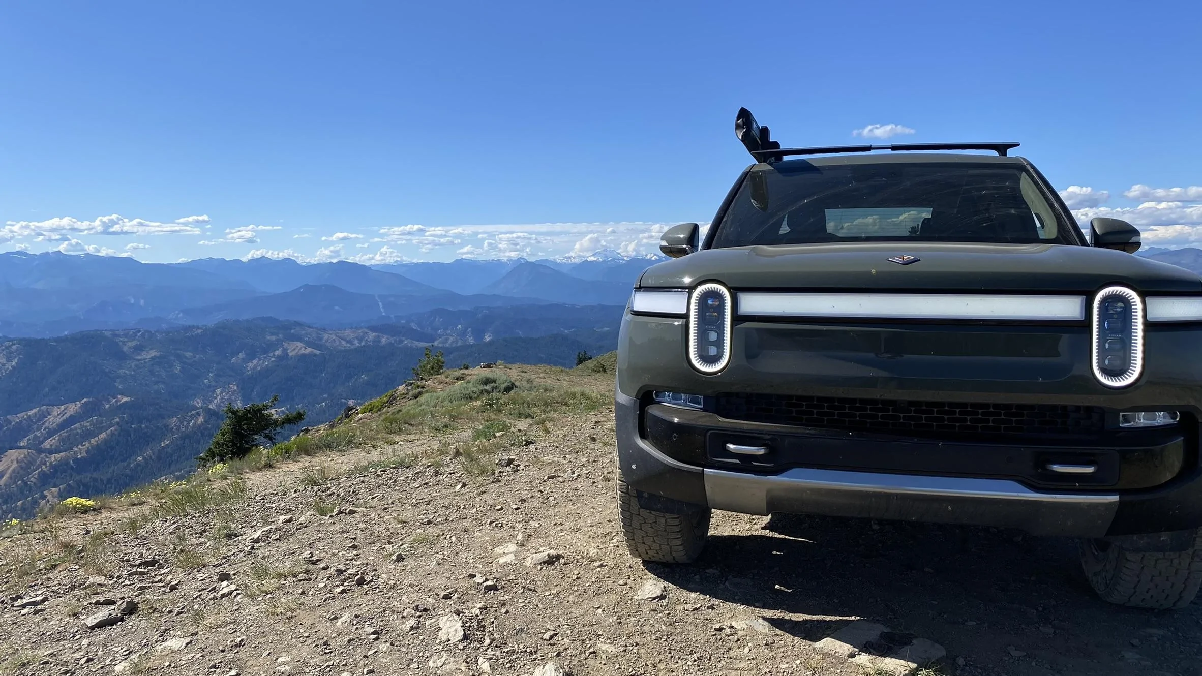 Rivian R1T R1S Peak Bagging - R1T's first 14er -- to Top of Mount Evans/Blue Sky IMG_1474