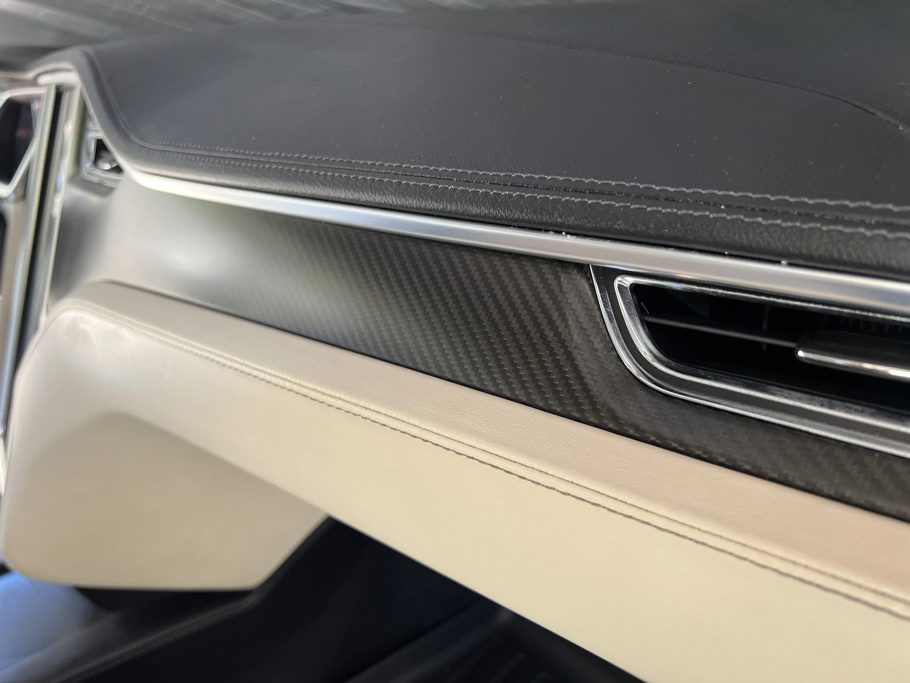 Rivian R1T R1S [Update: Official look at new OC interior w/ dark-stained ash wood] Ocean Coast with BM wood trim are shipping soon according to service center guide EFD134F5-D991-46B6-8B85-8753C6ACA0D9