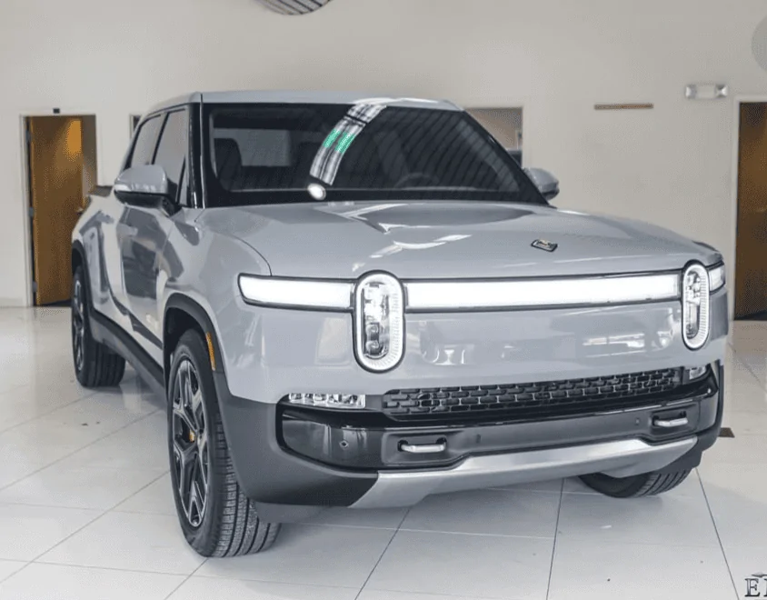 Rivian R1T R1S LIMESTONE R1T Photos Screenshot_20220818-073950